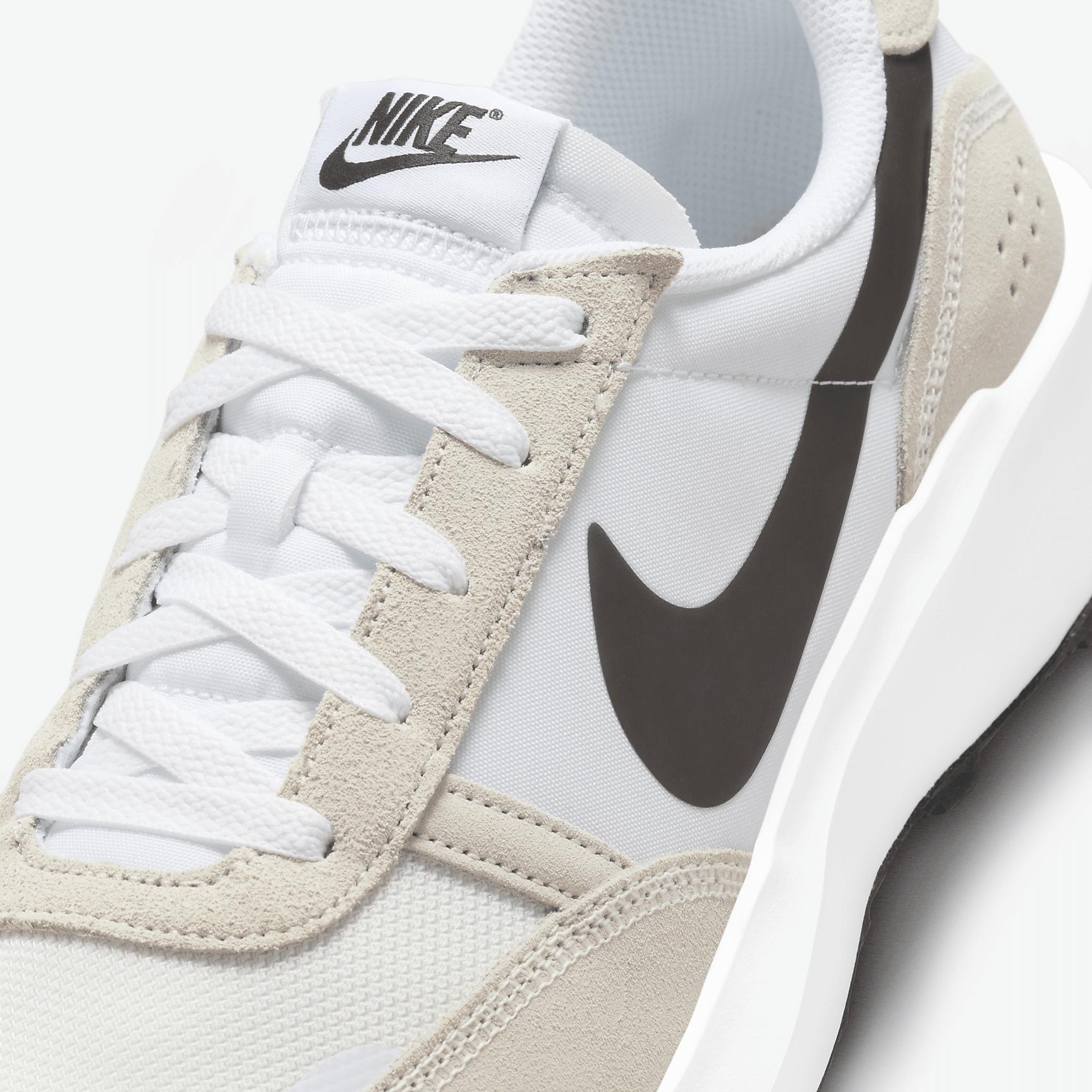 Nike Men's Waffle Nav Shoes Product Image