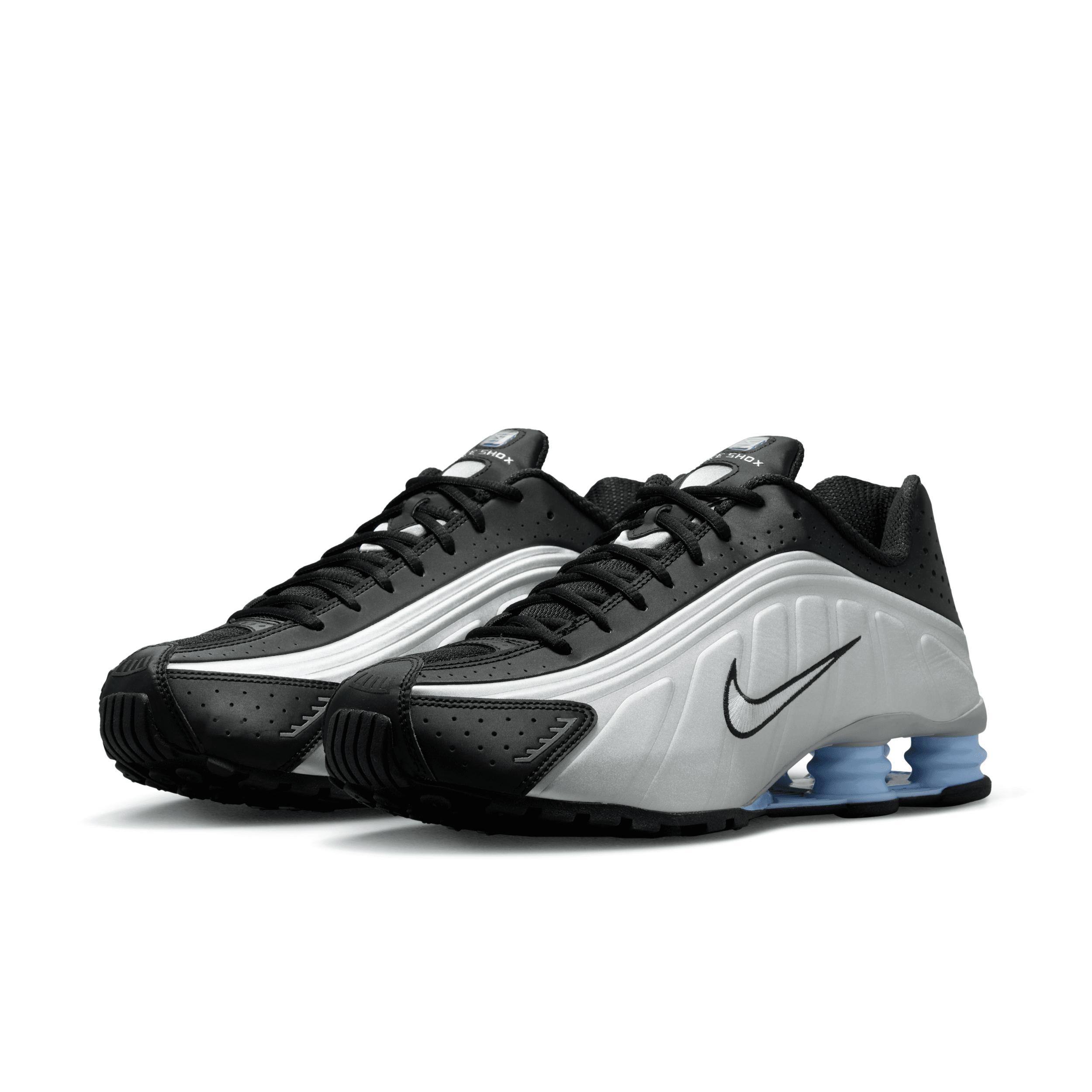 Nike Men's Shox R4 Shoes Product Image