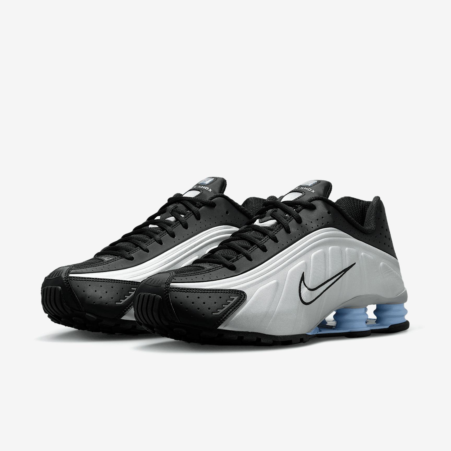 Nike Men's Shox R4 Shoes Product Image