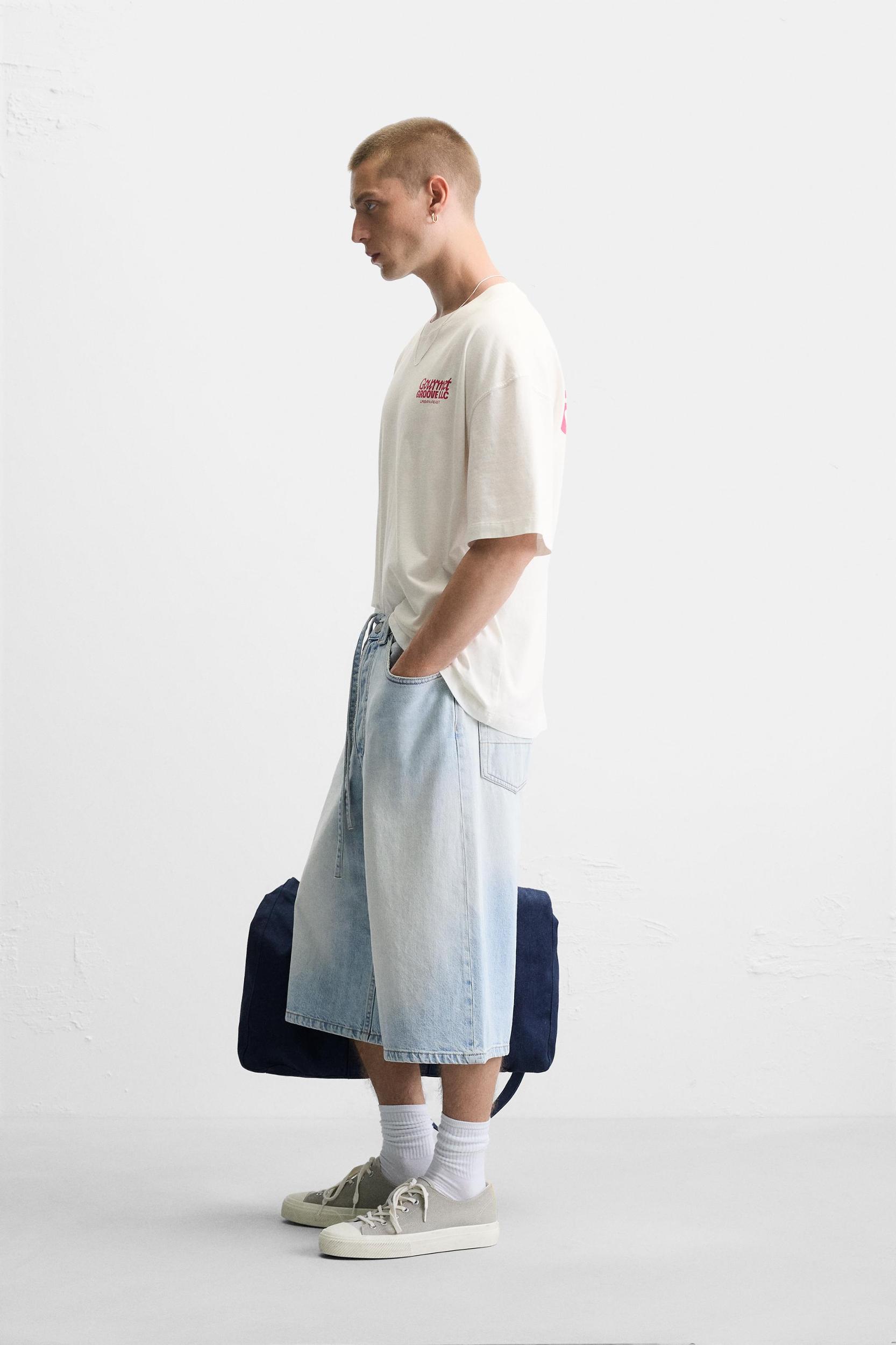 PRINTED TEXT T-SHIRT Product Image