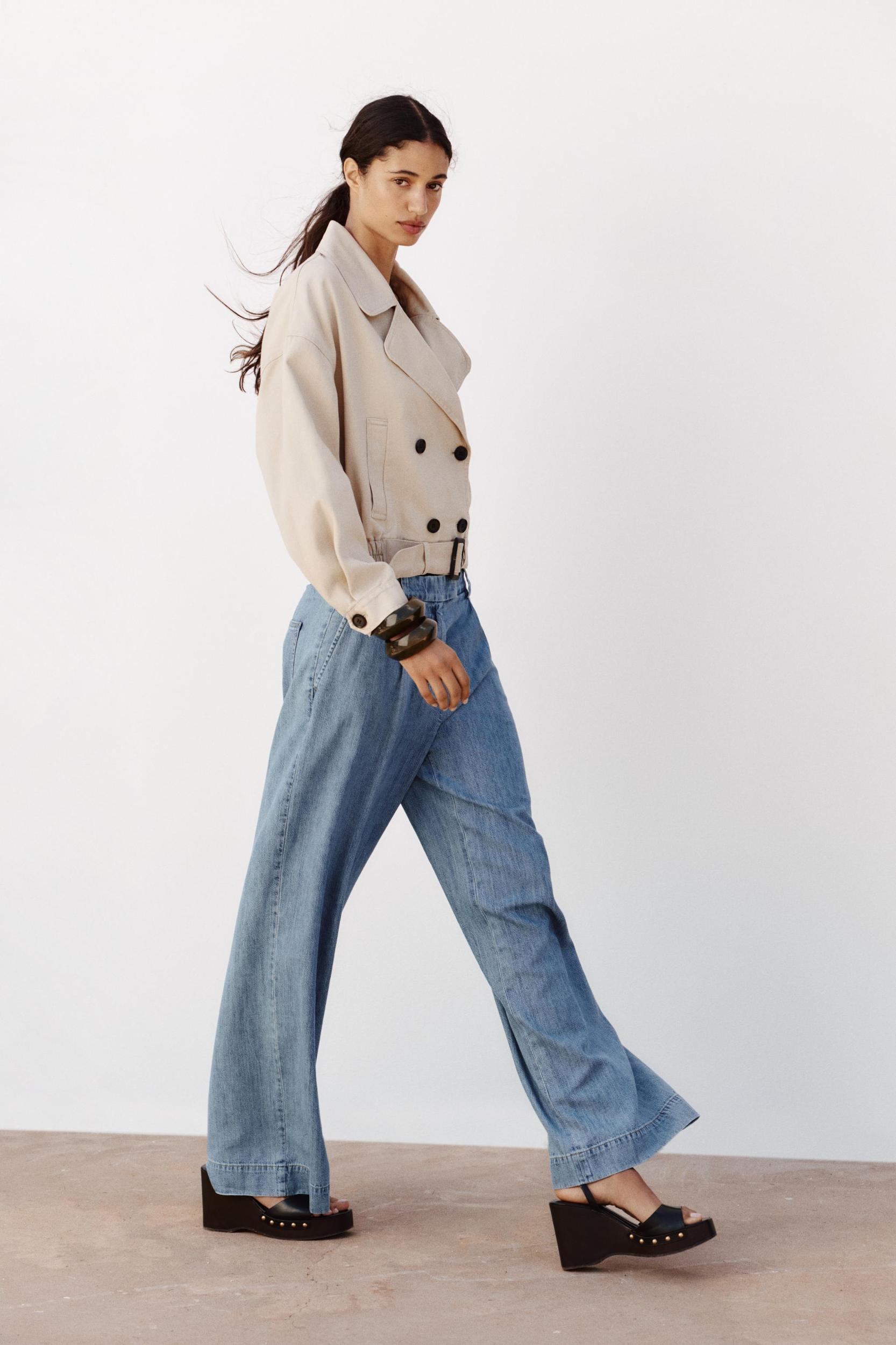 ELASTIC HEM CROPPED JACKET Product Image