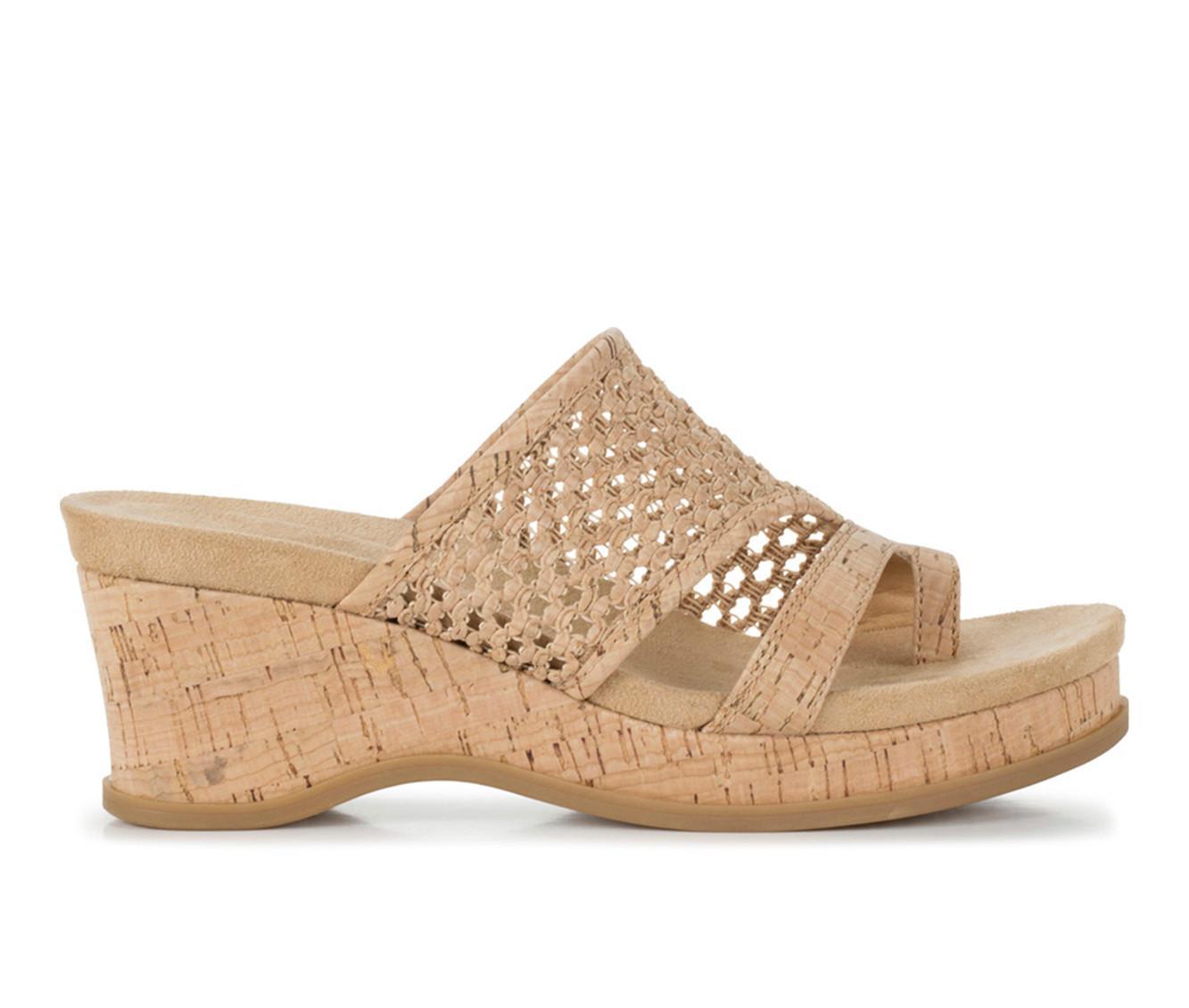 Women's Baretraps Cherish Wedges Product Image