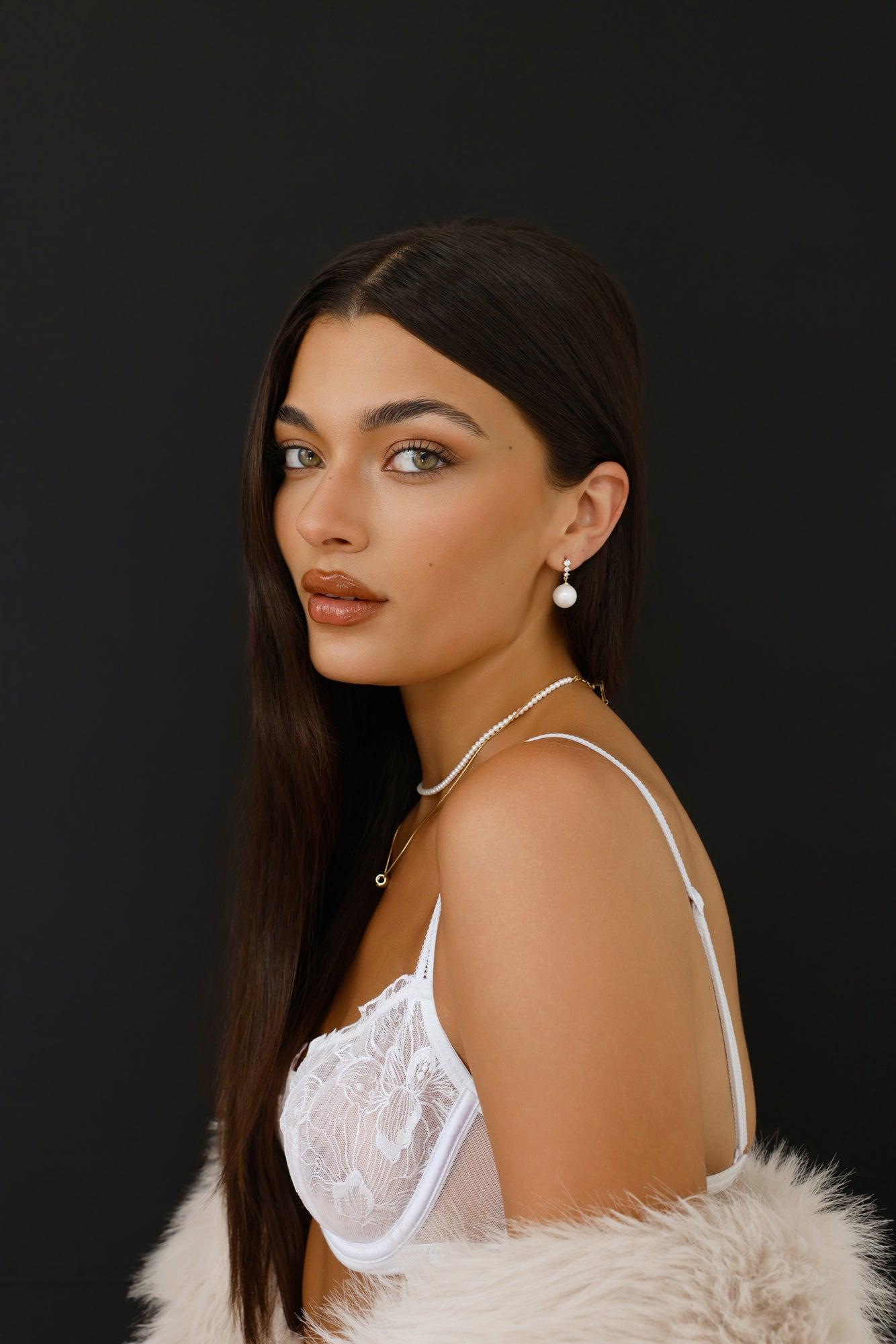 Dazzle Me Earrings Gold Product Image