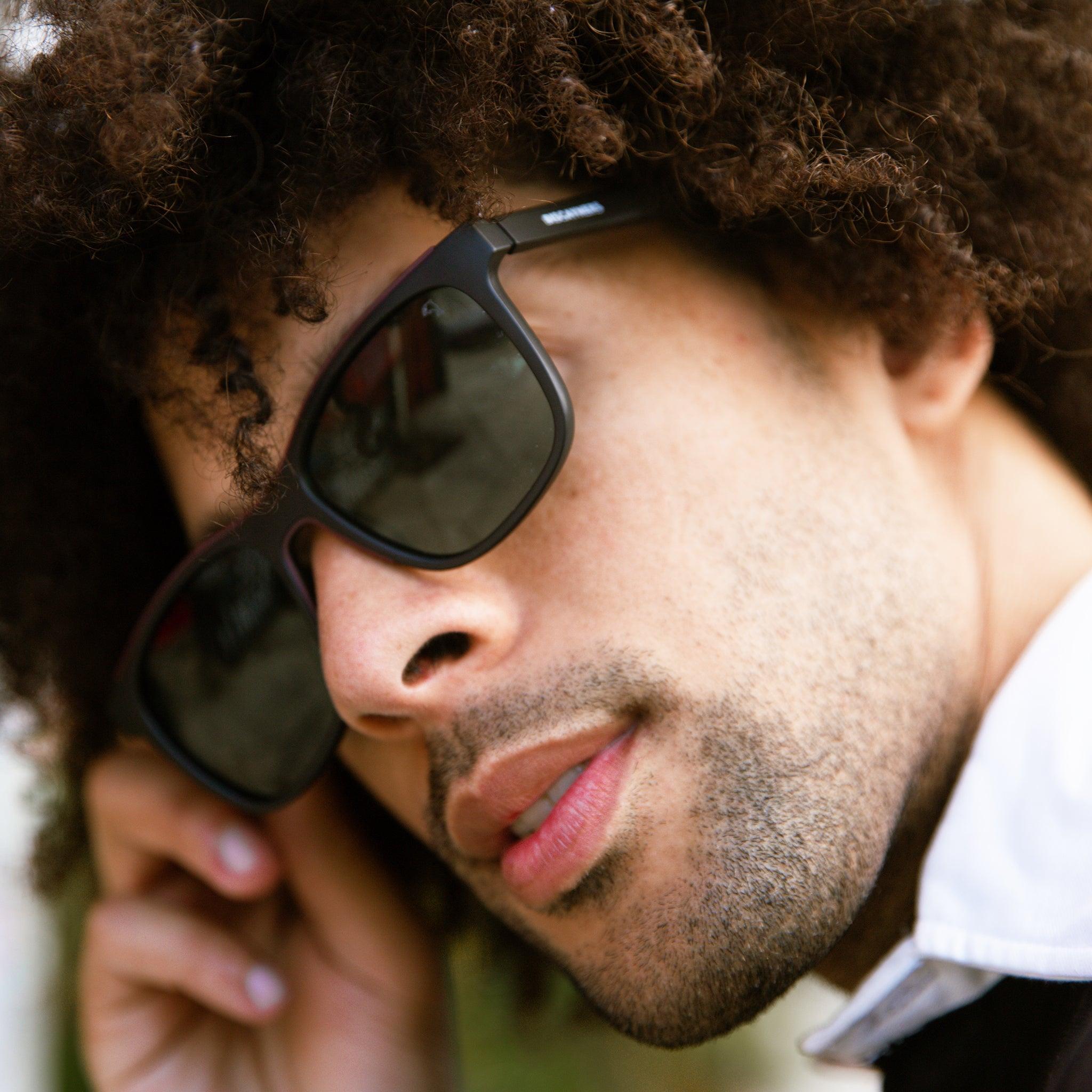 Biscayners Galen Black Sunglasses Unisex Product Image