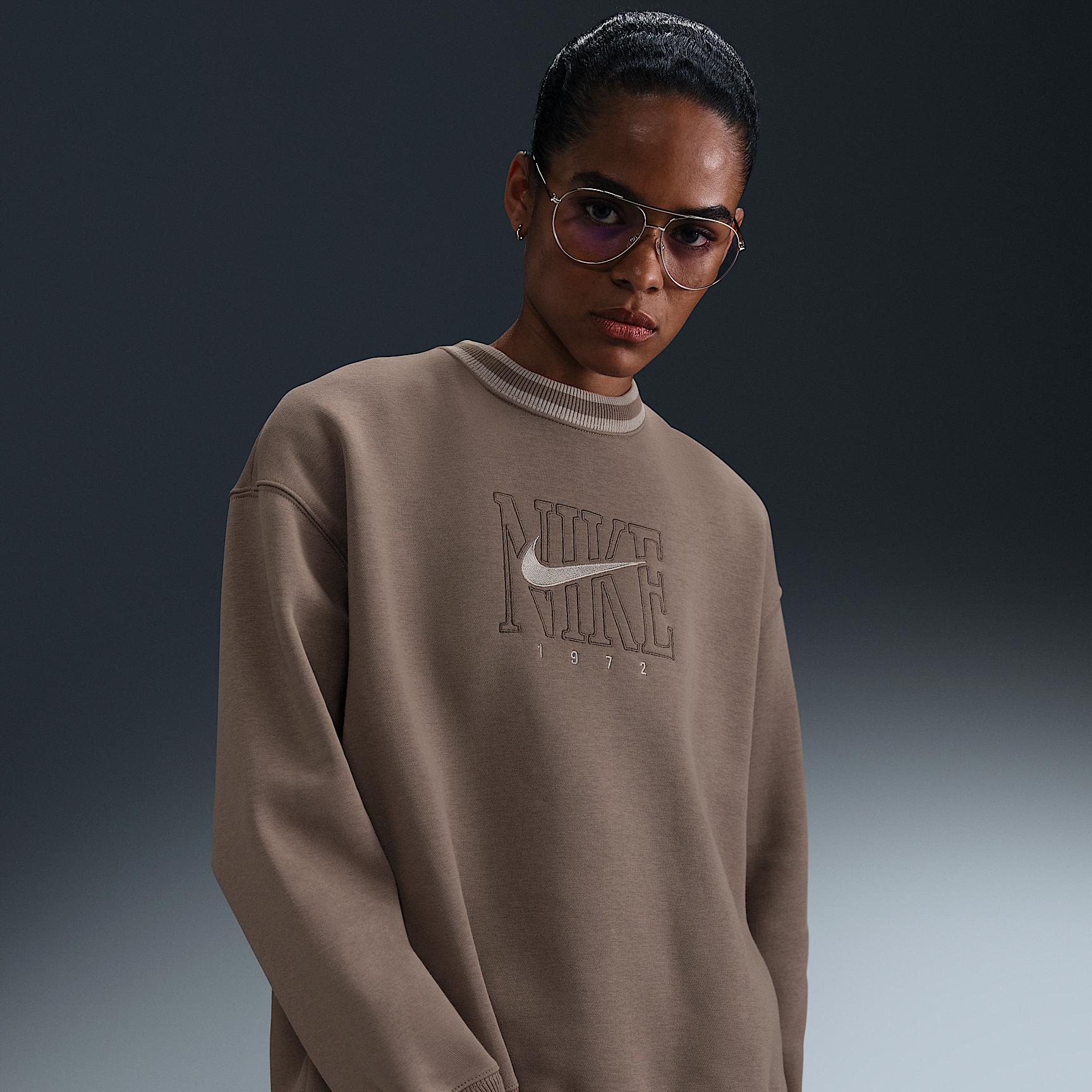 Womens Nike Sportswear Phoenix Fleece Oversized Graphic Crew-Neck Sweatshirt | HJ0949-233 Product Image