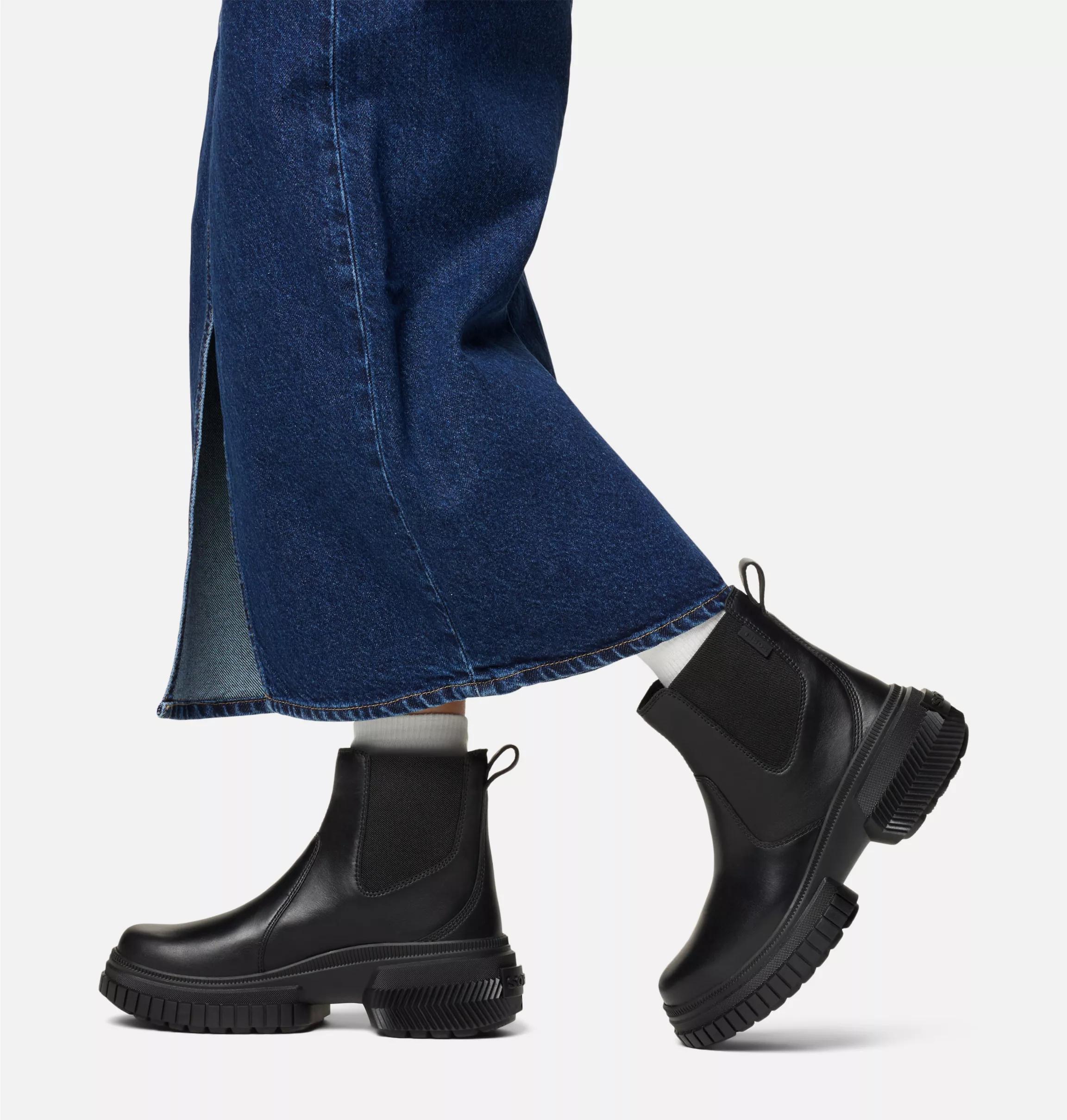 ONA AVE™ Women's Waterproof Chelsea Boot Product Image