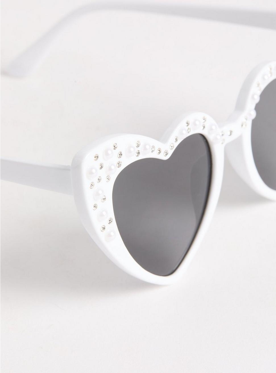 Pearl Heart Cateye Sunglasses Product Image