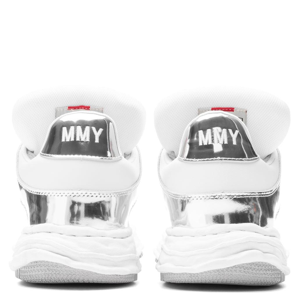 Wayne Low Top Sneakers - Silver/White Male Product Image