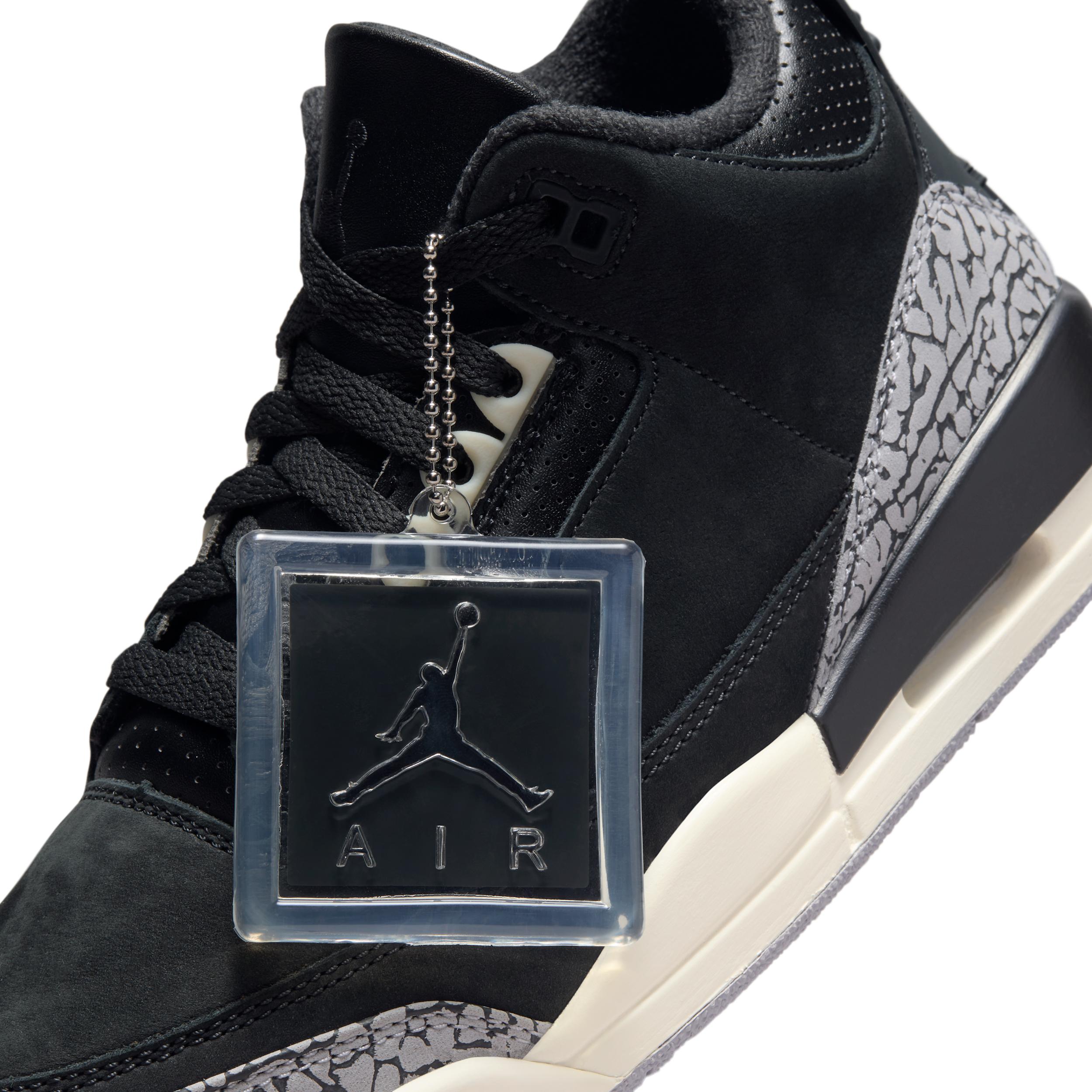 Women's Air Jordan 3 Retro Shoes Product Image