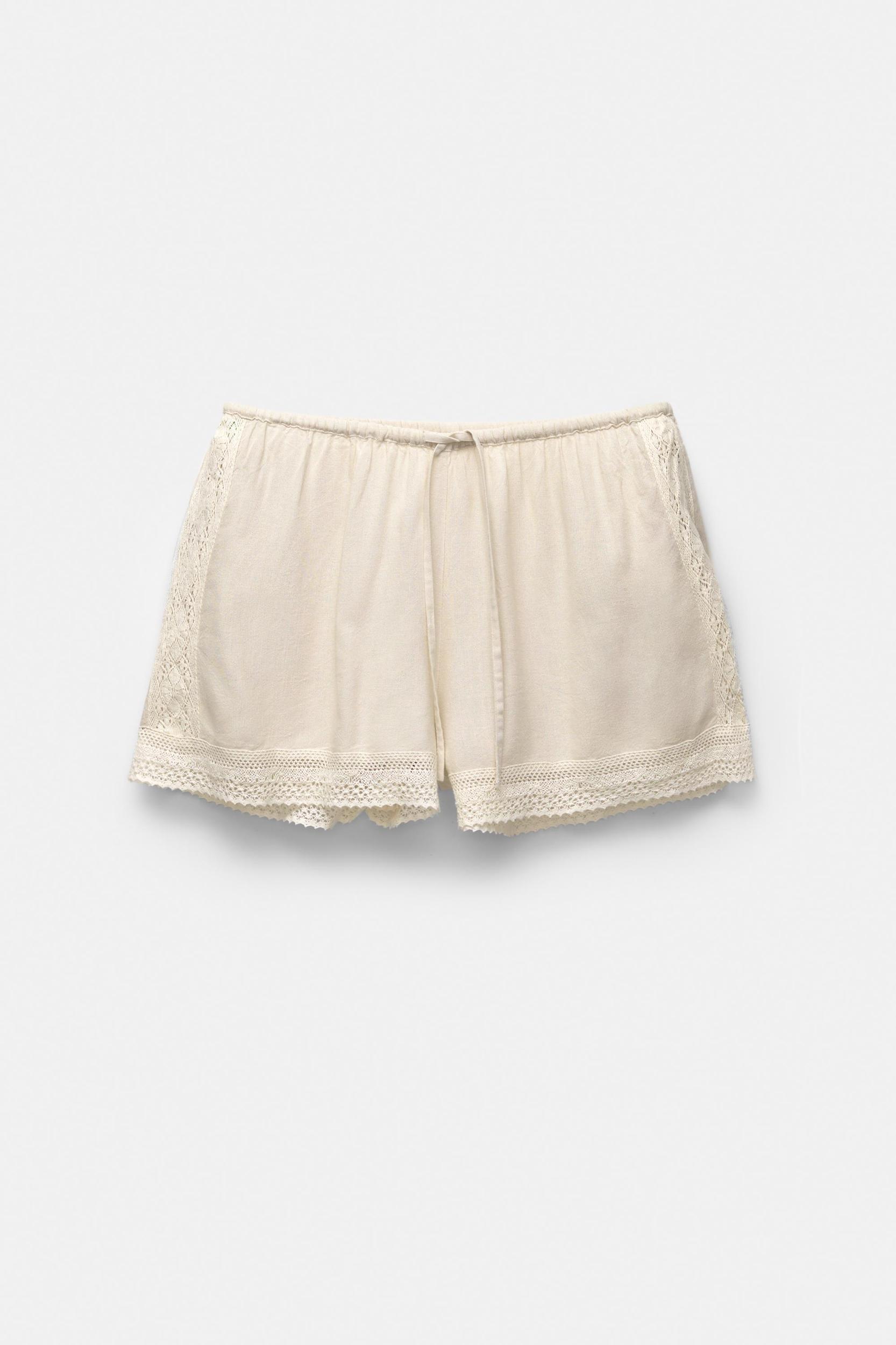 Rustic lace shorts Product Image