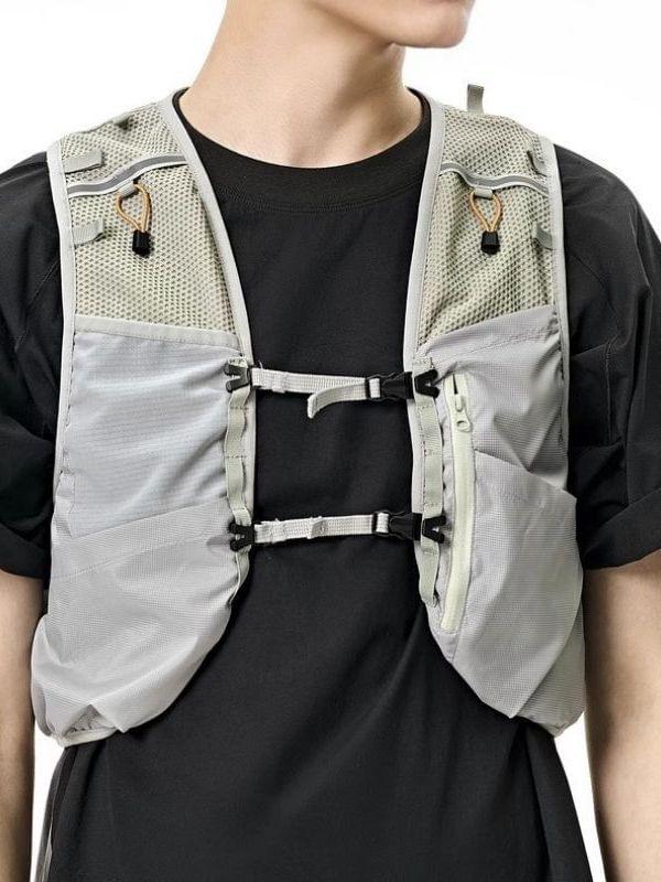 V-Neck Panel Mesh Crop Buckle Cargo Vest Product Image
