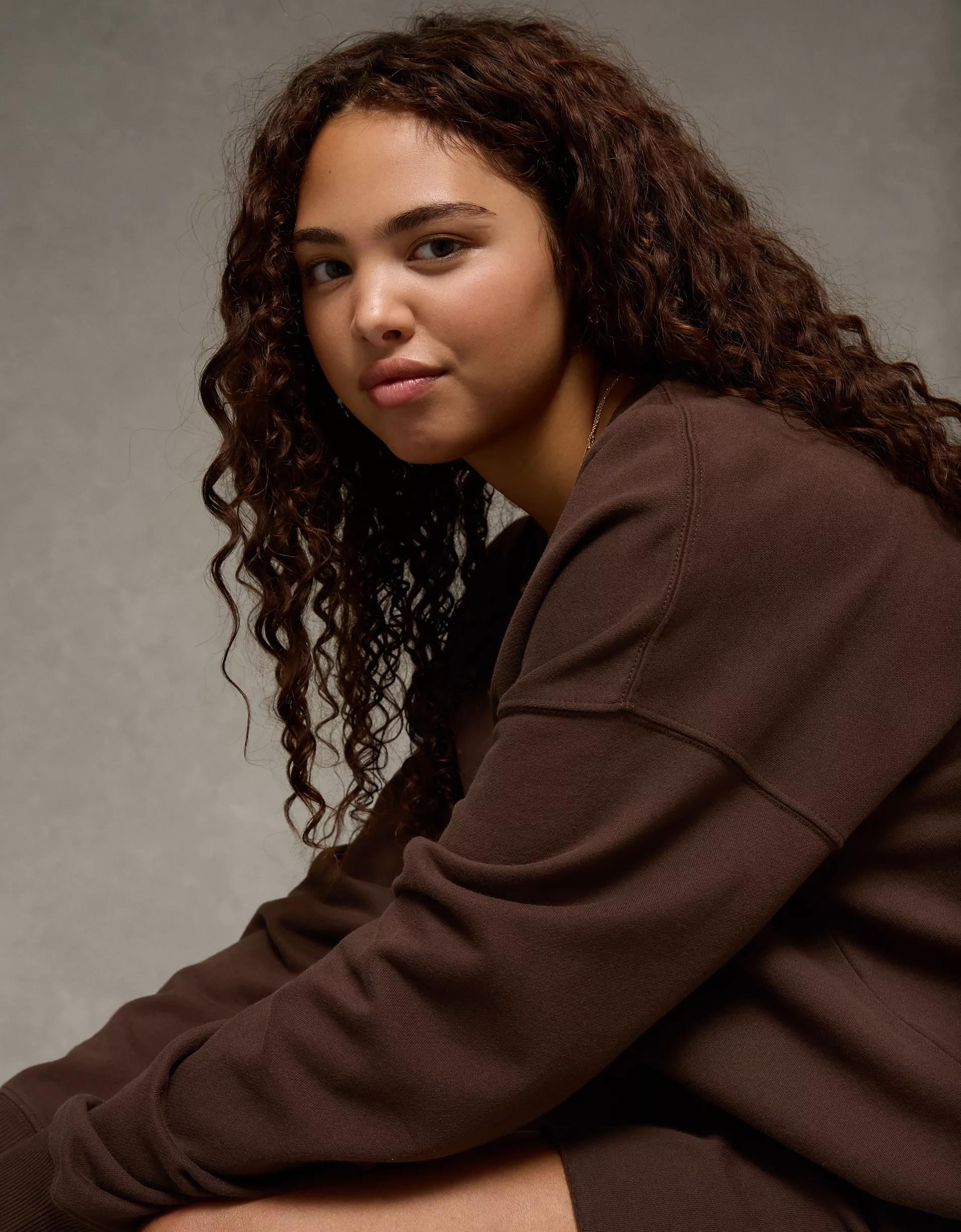 AE Everyday Luxe Cropped Cut-Off Sweatshirt Product Image