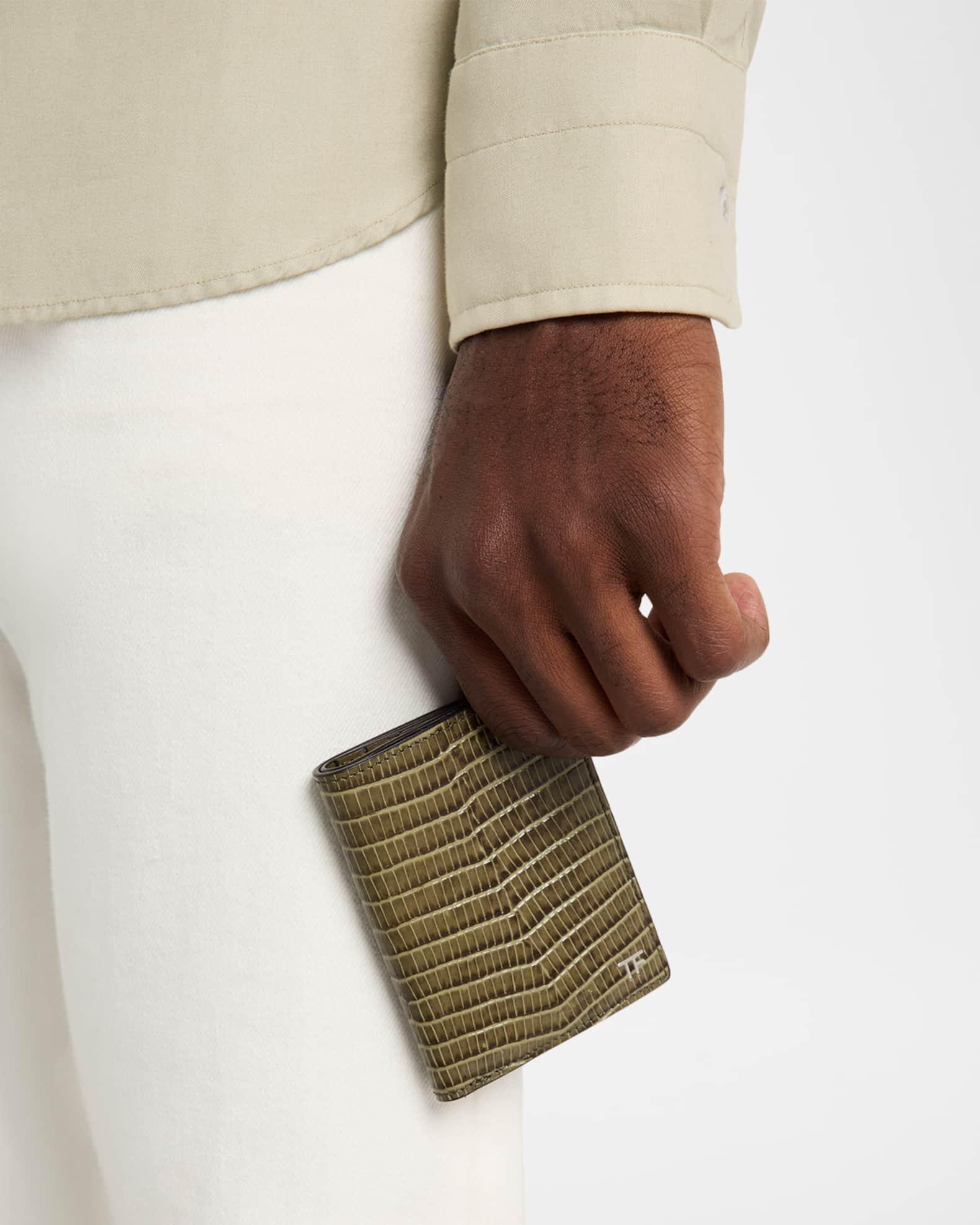 Men's T Line Printed Leather Bifold Card Holder Product Image