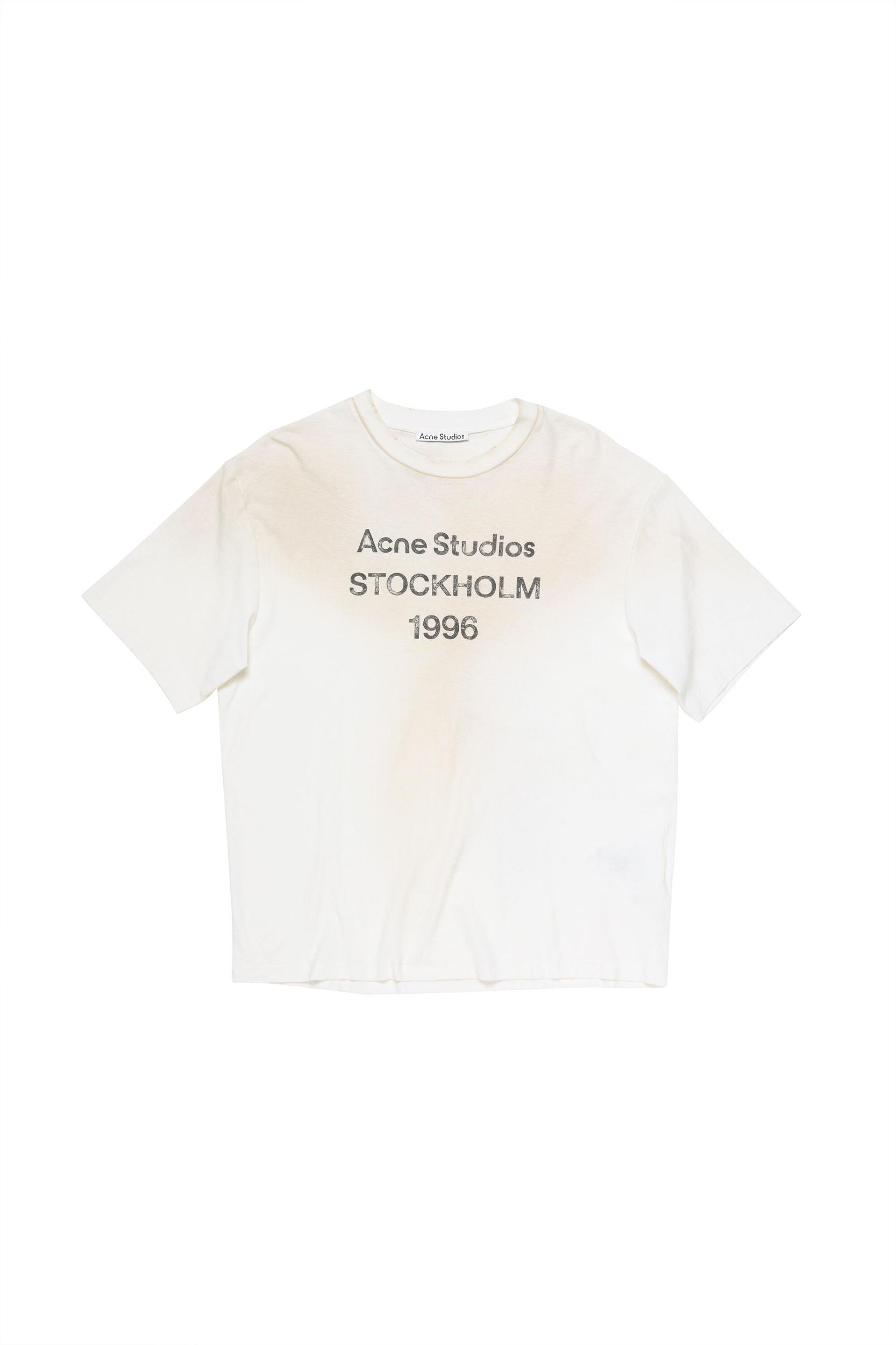 Logo t-shirt - Relaxed fit Product Image