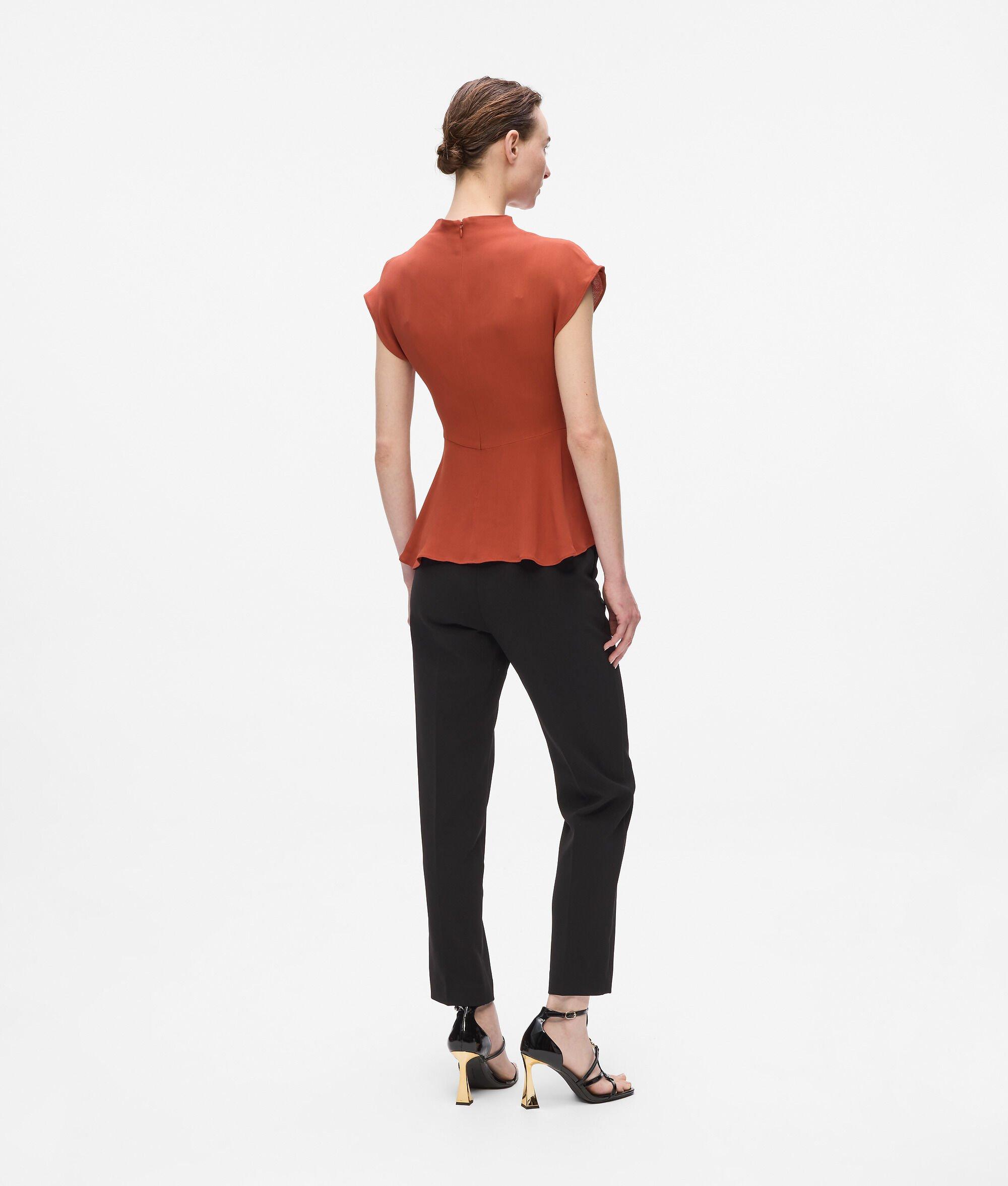SHORT-SLEEVED KNOTTED BLOUSE Product Image