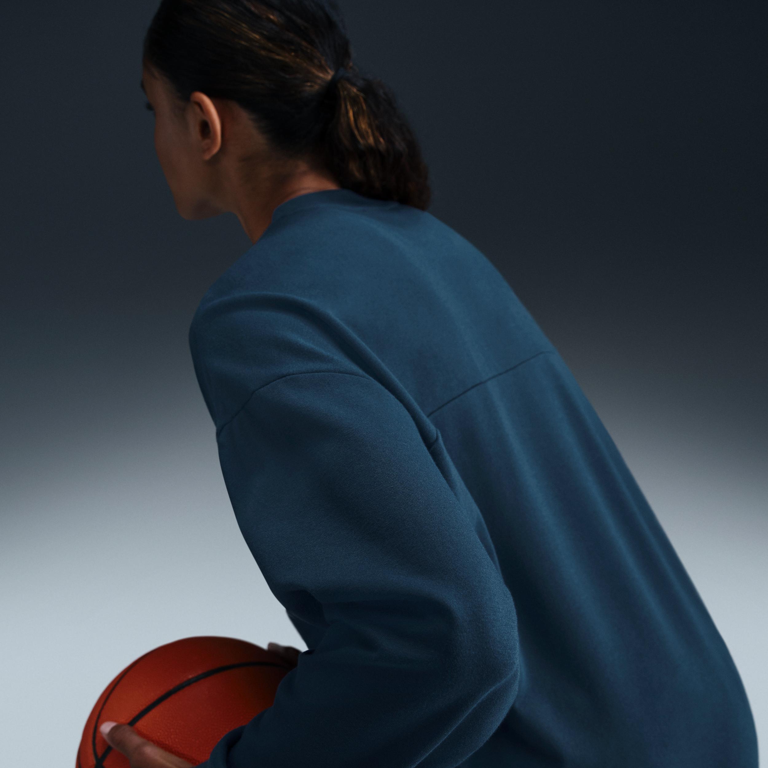 Nike Swoosh Fly Women's Dri-FIT Oversized French Terry Basketball Sweatshirt Product Image