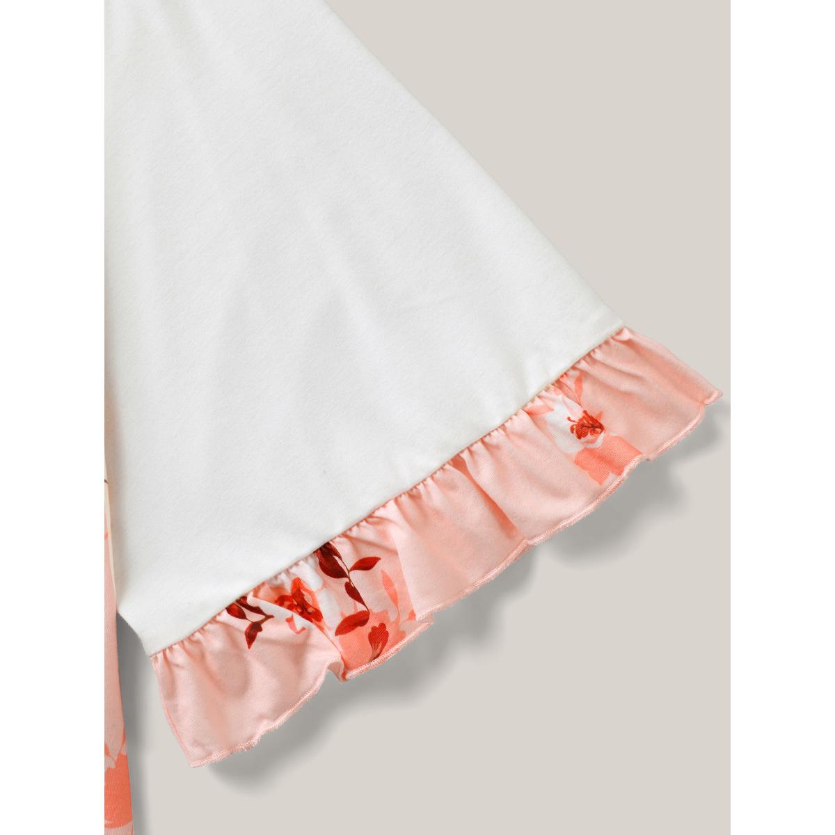 Plus Size Floral Print Spliced Lotus Leaf Sleeve T-Shirt Multicolor Women Gathered Natural Flowers Round Neck Everyday-Casual T-shirts BloomChic 28/5X Product Image