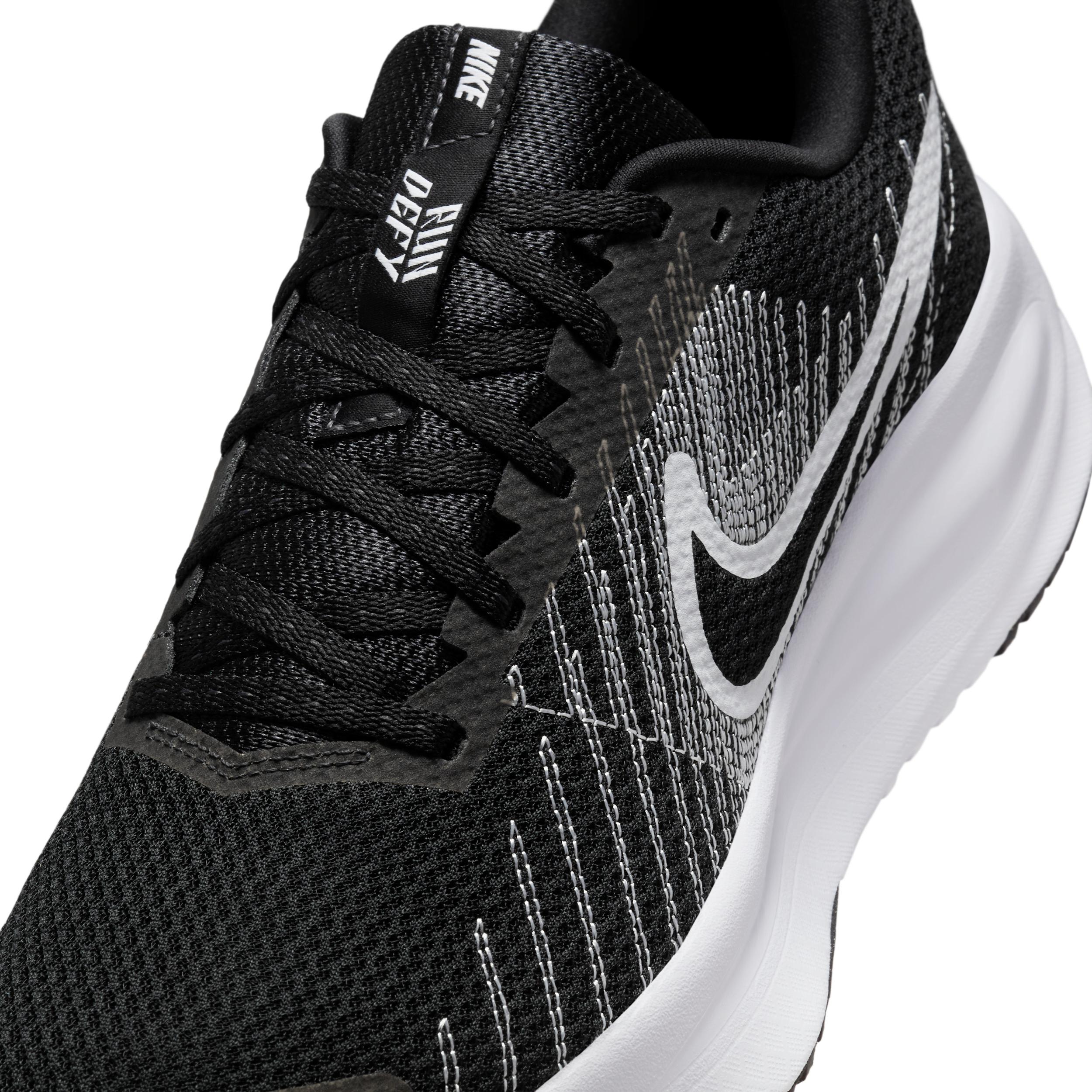 Nike Men's Run Defy Road Running Shoes Product Image