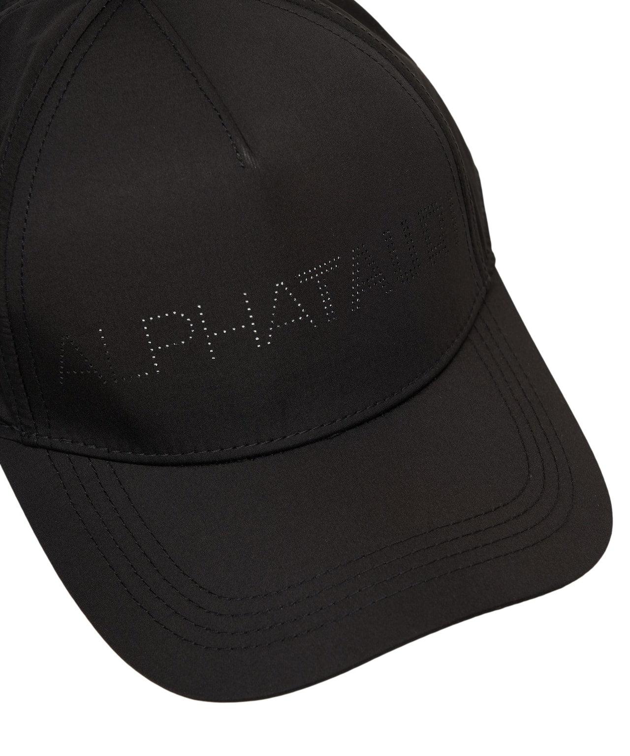 Baseball cap with logo Product Image