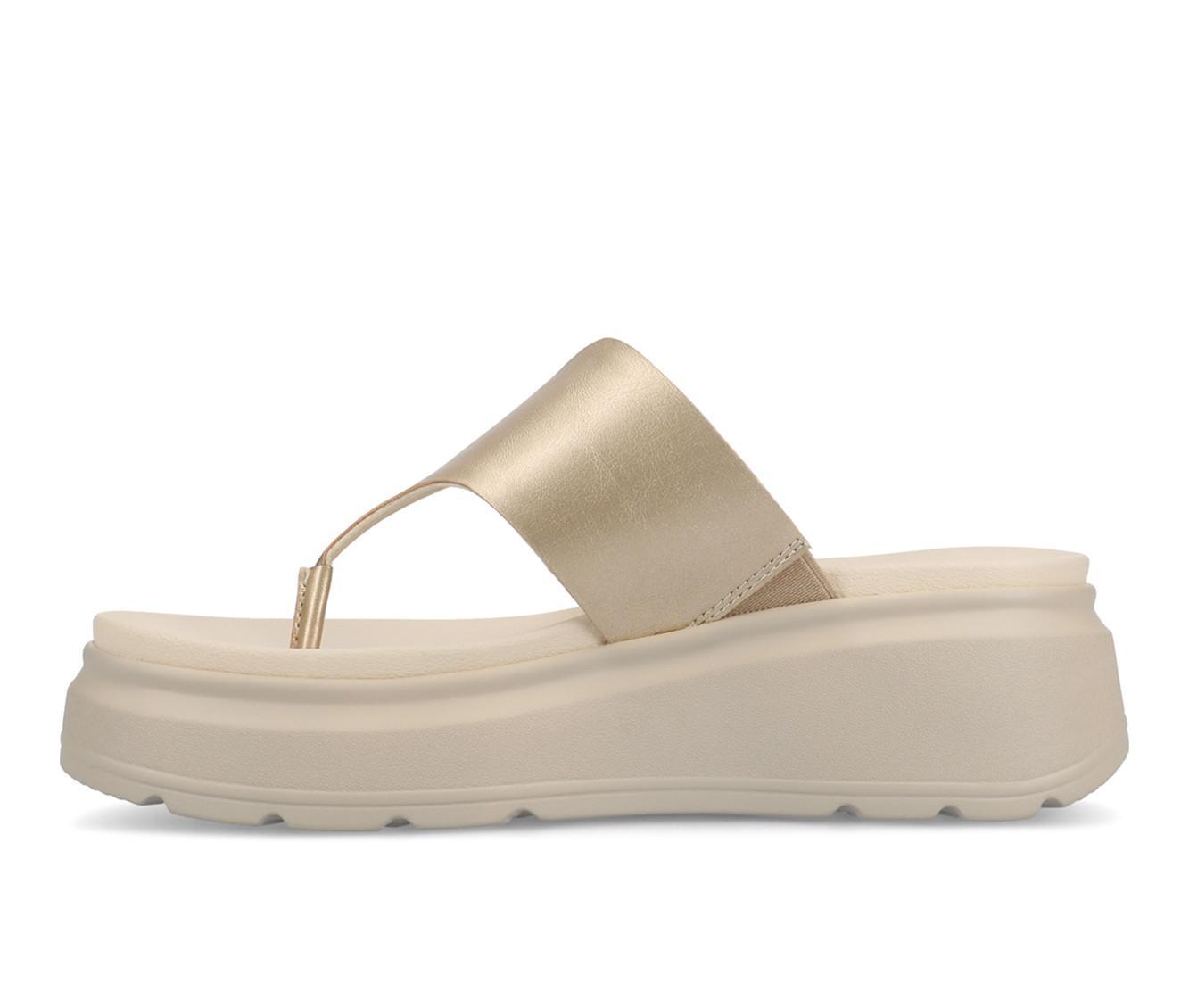 Women's Journee Collection Carah Platform Flip-Flops Product Image