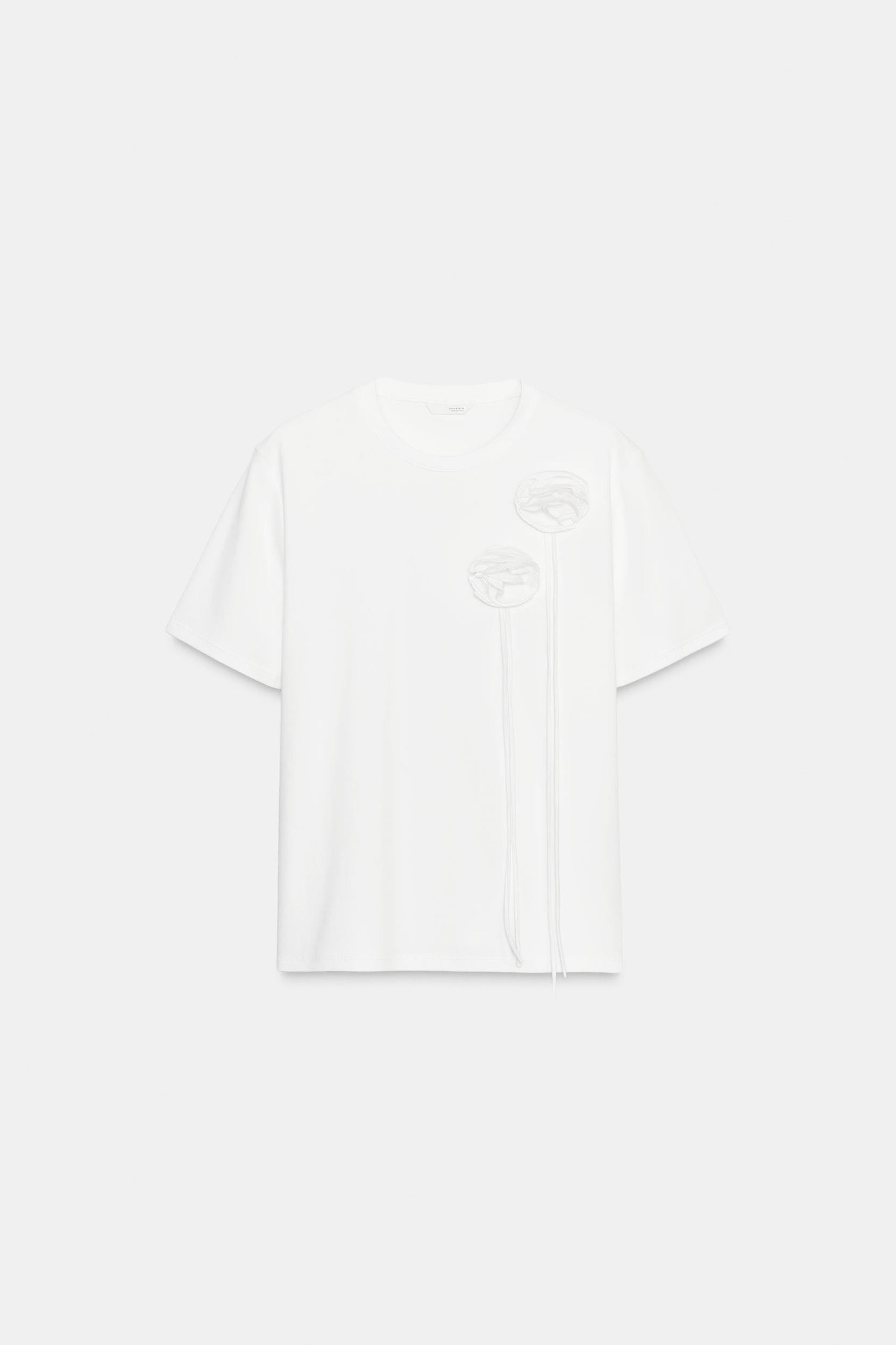 VOLUMINOUS FLORAL T-SHIRT Product Image