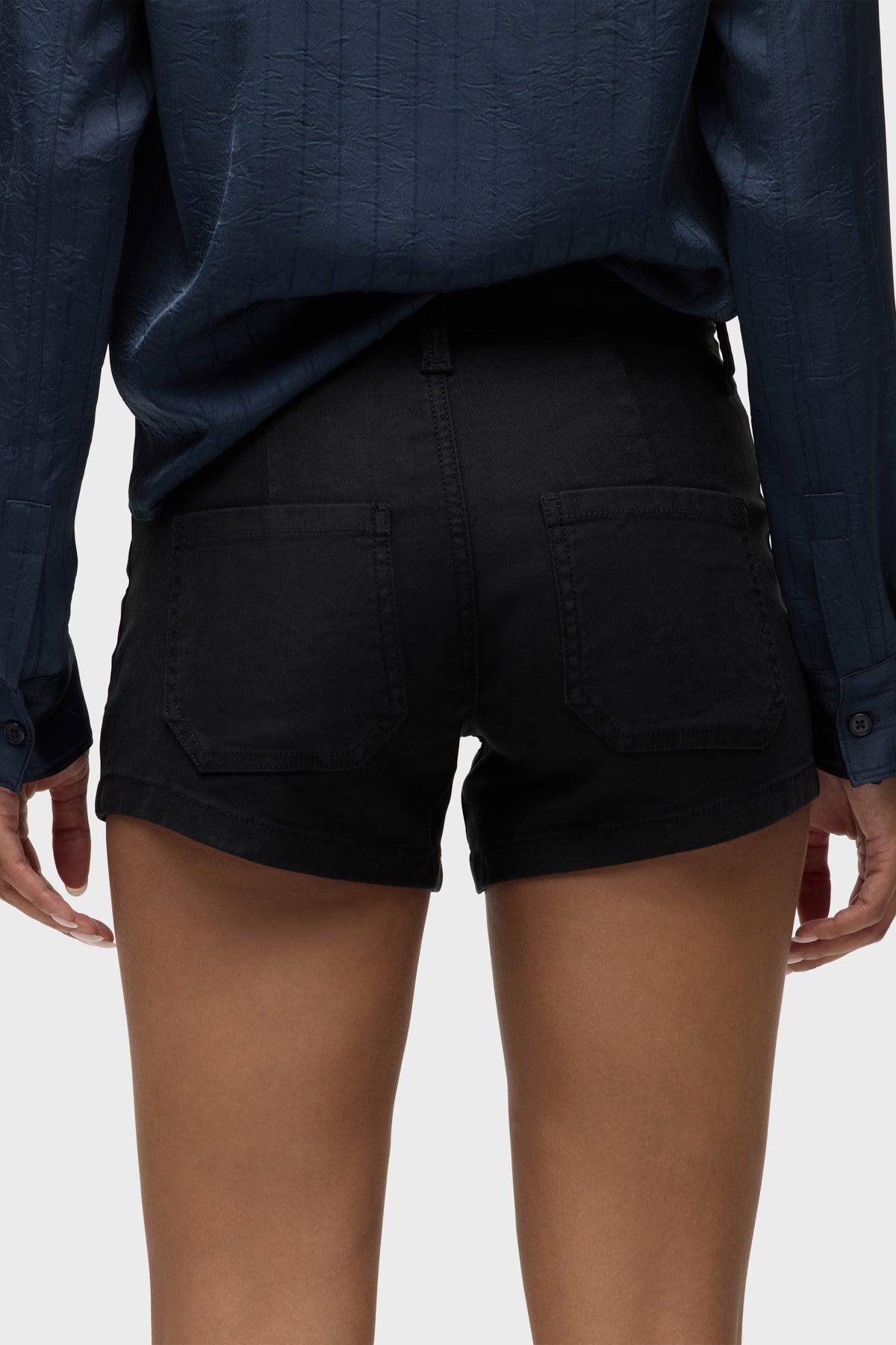 Mid-Rise Patch Pocket Short Female Product Image