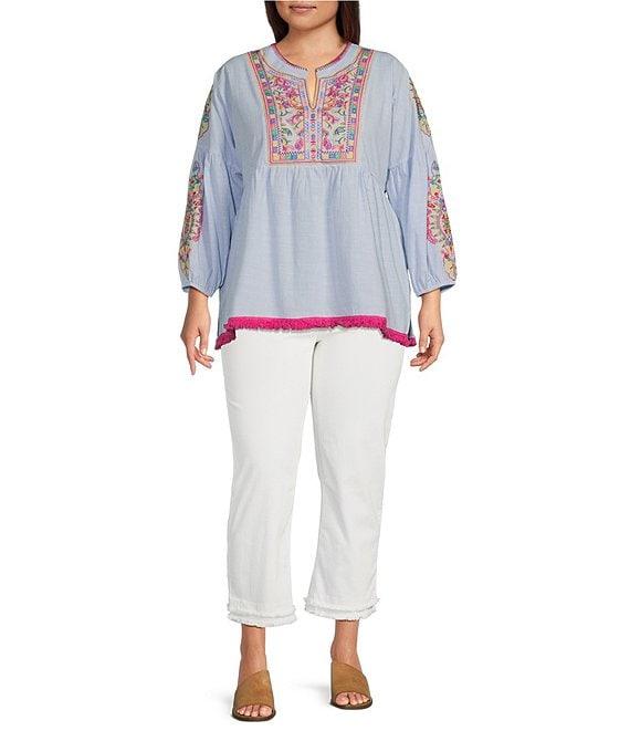 Calessa Plus Size Embroidered Patchwork Split Round V-Neck Bracelet Sleeve Tunic Product Image