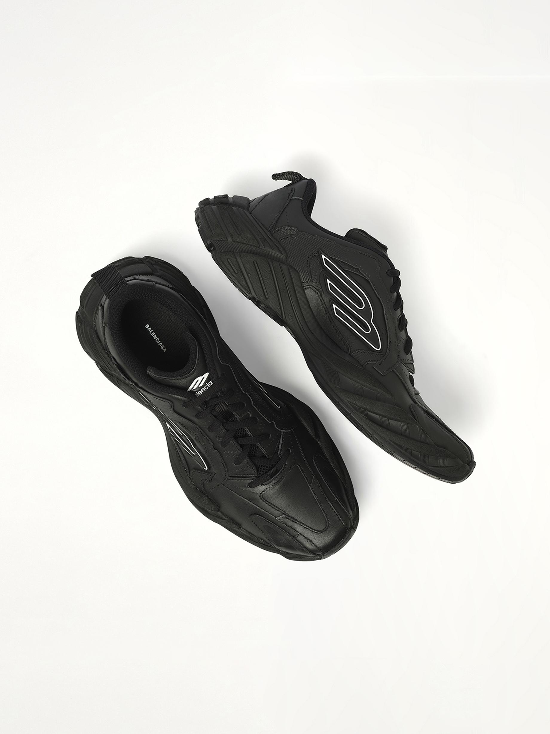 Monday sneakers Product Image