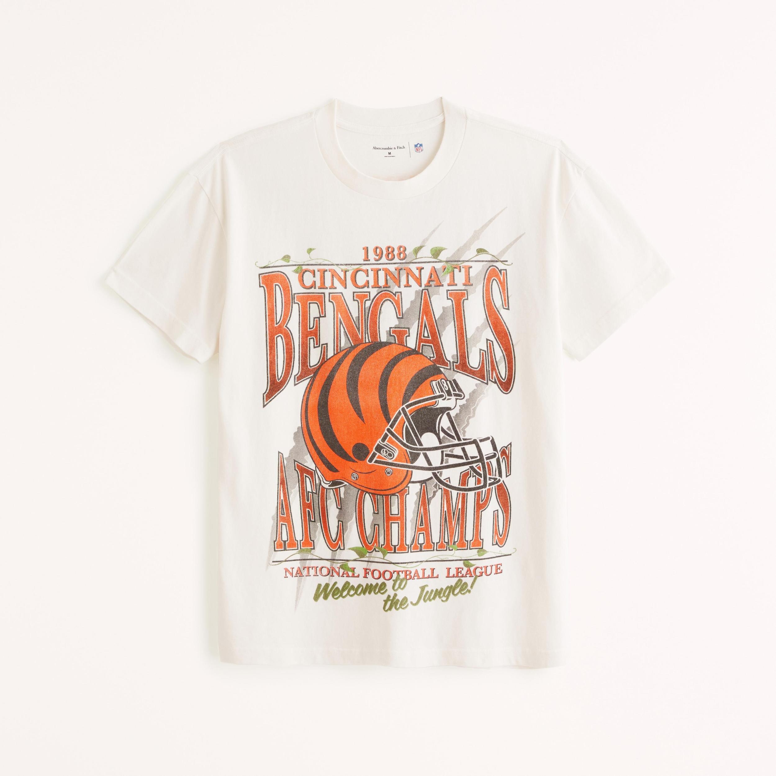 Vintage Jacksonville Jaguars Graphic Tee Product Image