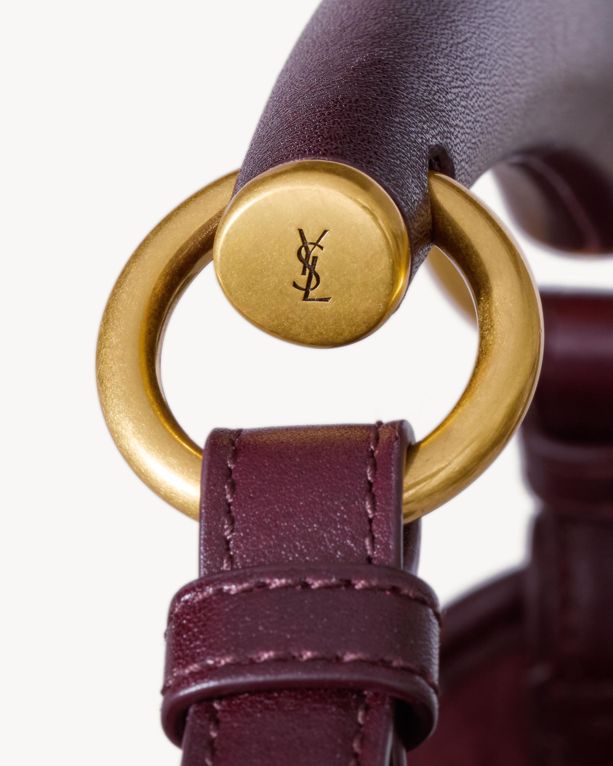 MOMBASA small in leather Product Image