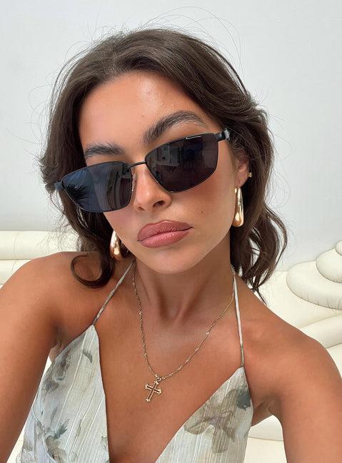 Aletta Sunglasses Black Product Image