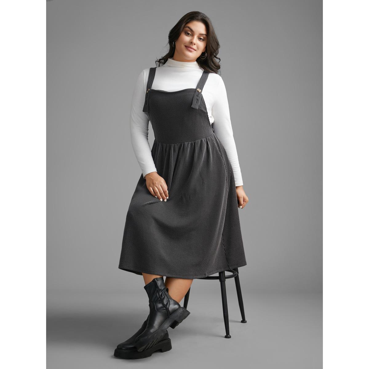 Plus Size Texture Square Neck Midi Dress Black Women Casual Texture Square Neck Sleeveless Curvy BloomChic 26/4X Product Image