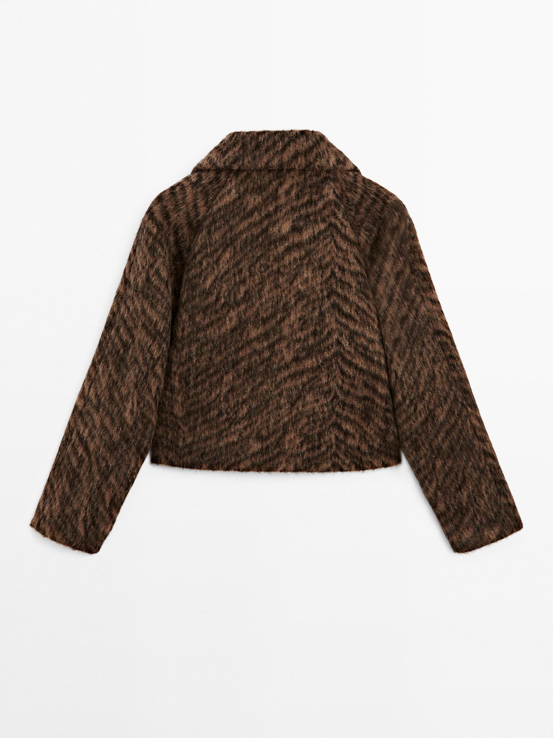 Short animal print coat Product Image