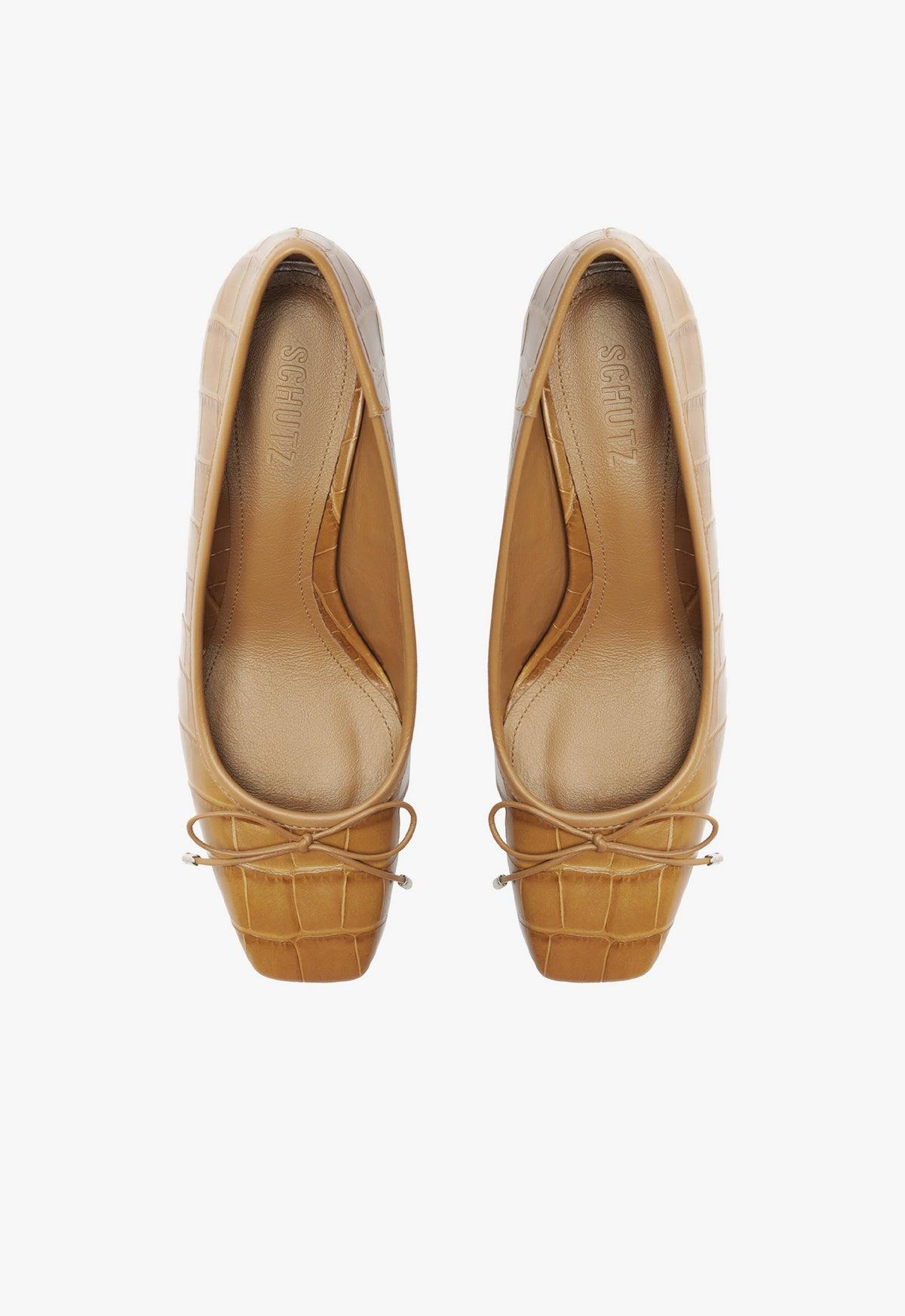 Arissa Pump Product Image