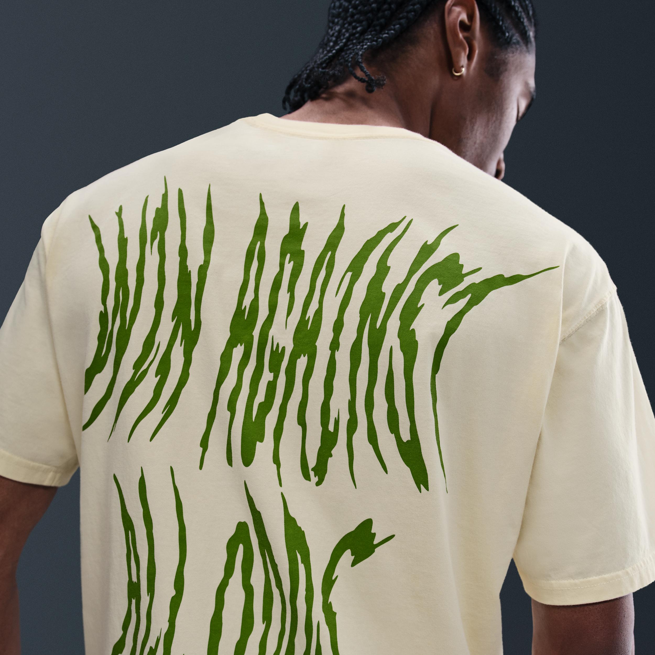 Nike Mens Max90 T-Shirt | HV1675-551 Product Image