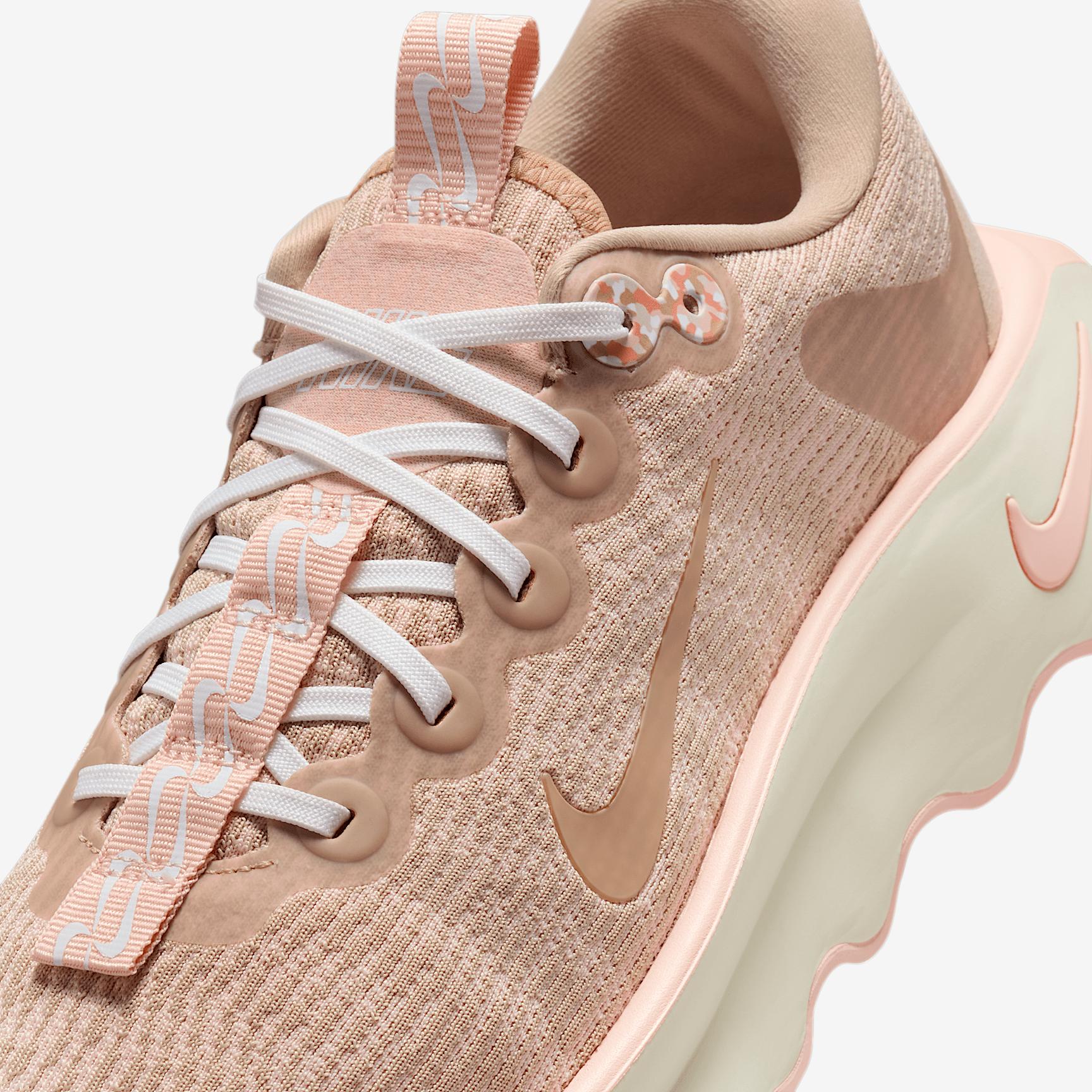 Nike Women's Motiva Walking Shoes Product Image