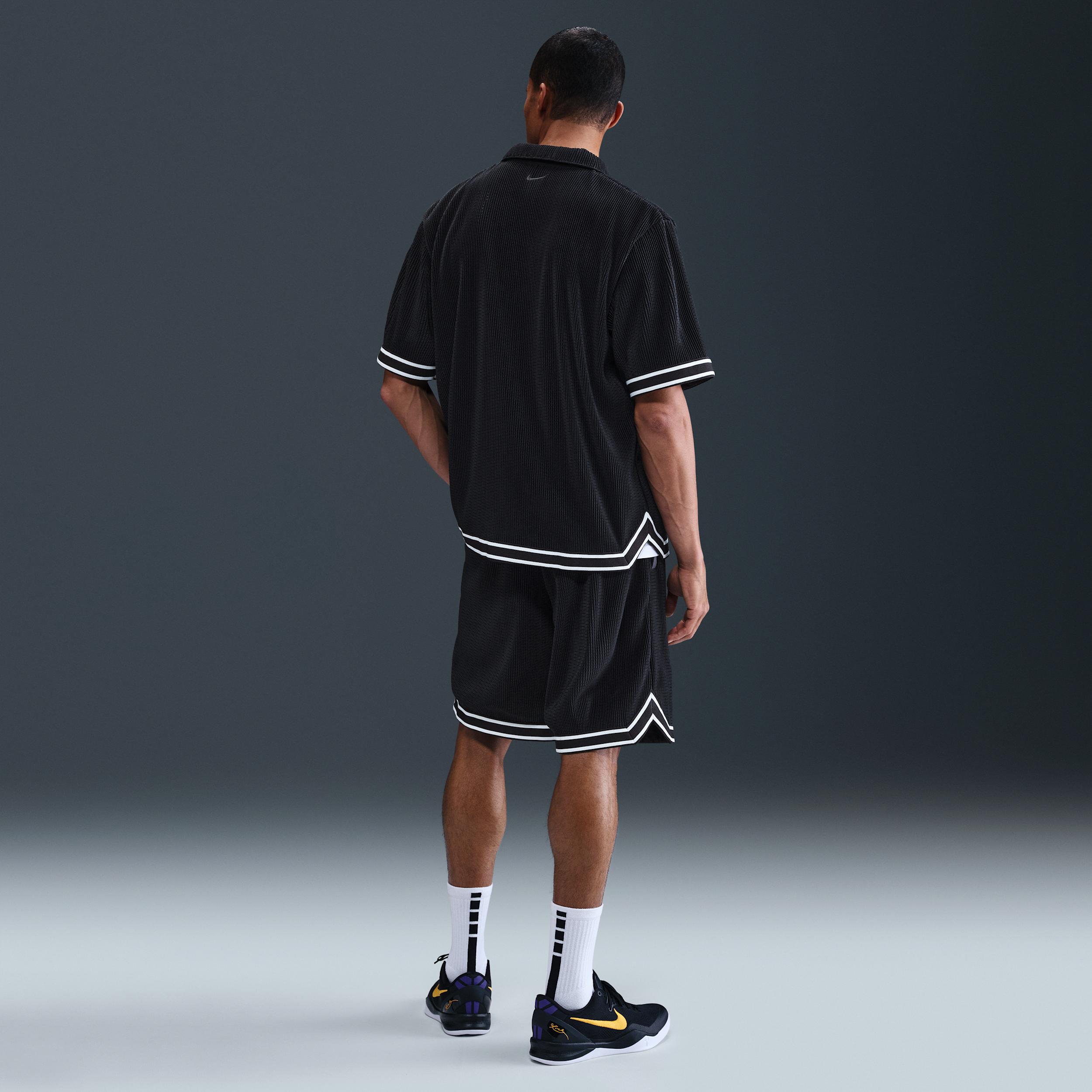 Nike Men's Kobe Pleated Basketball Shorts Product Image