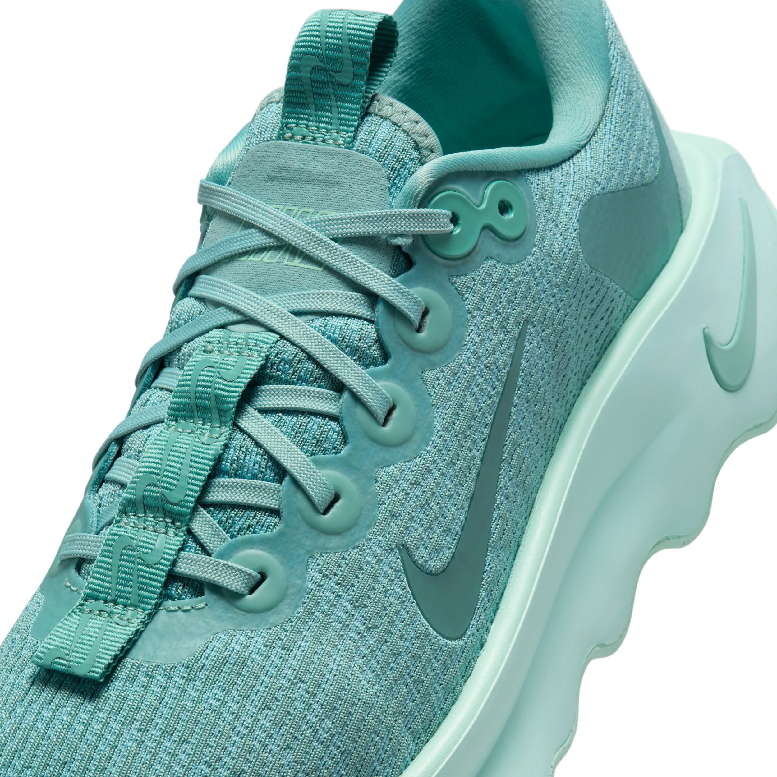 Nike Womens Motiva Walking Shoes | DV1238-011 Product Image