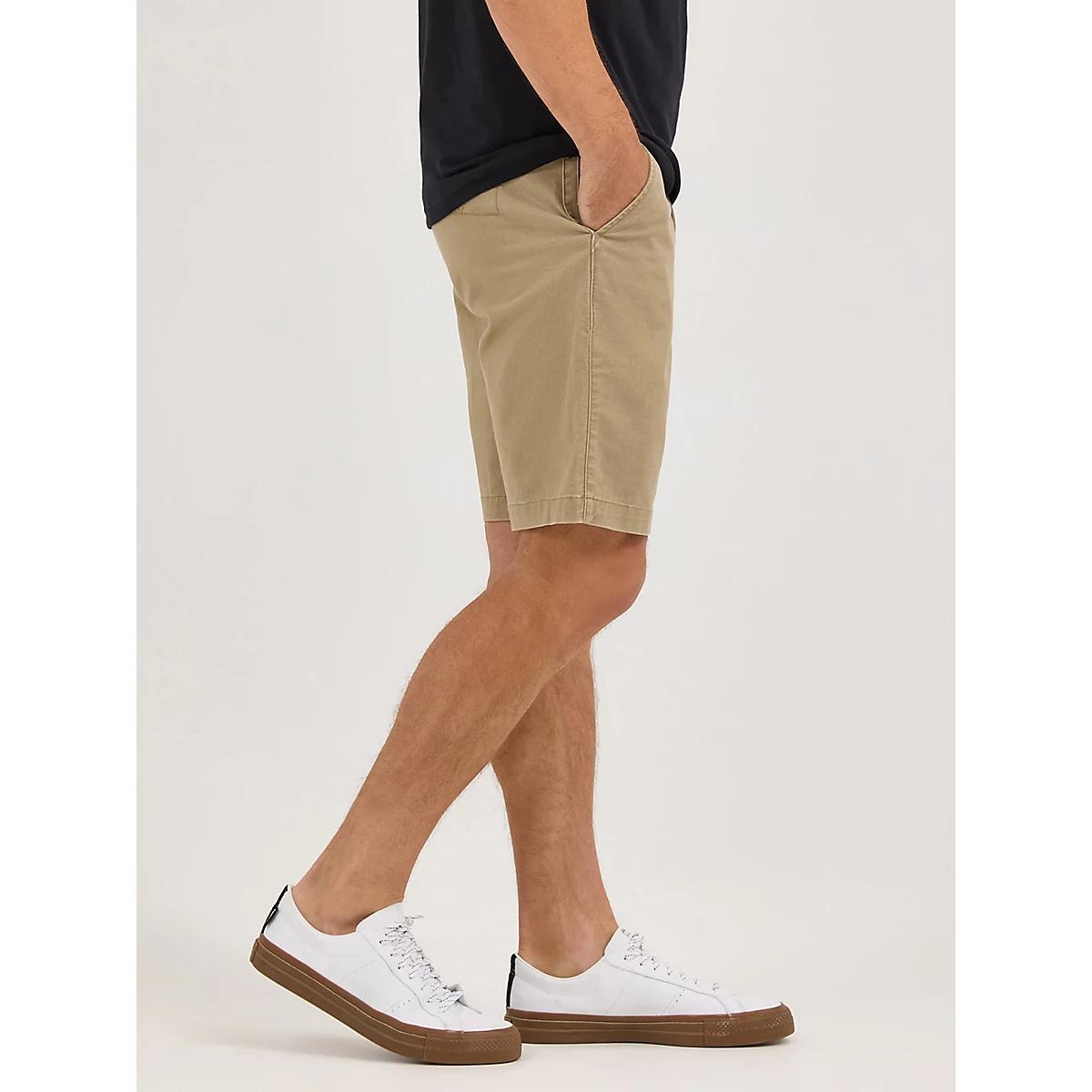 Men's Flat Front Short in Pewter Product Image