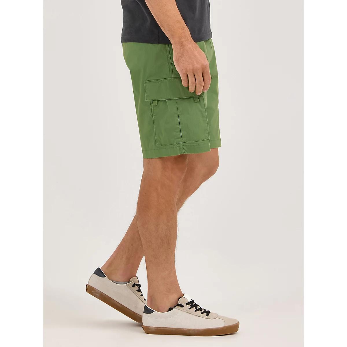 Men's Cargo Pull On Short in Prairie Sand Product Image