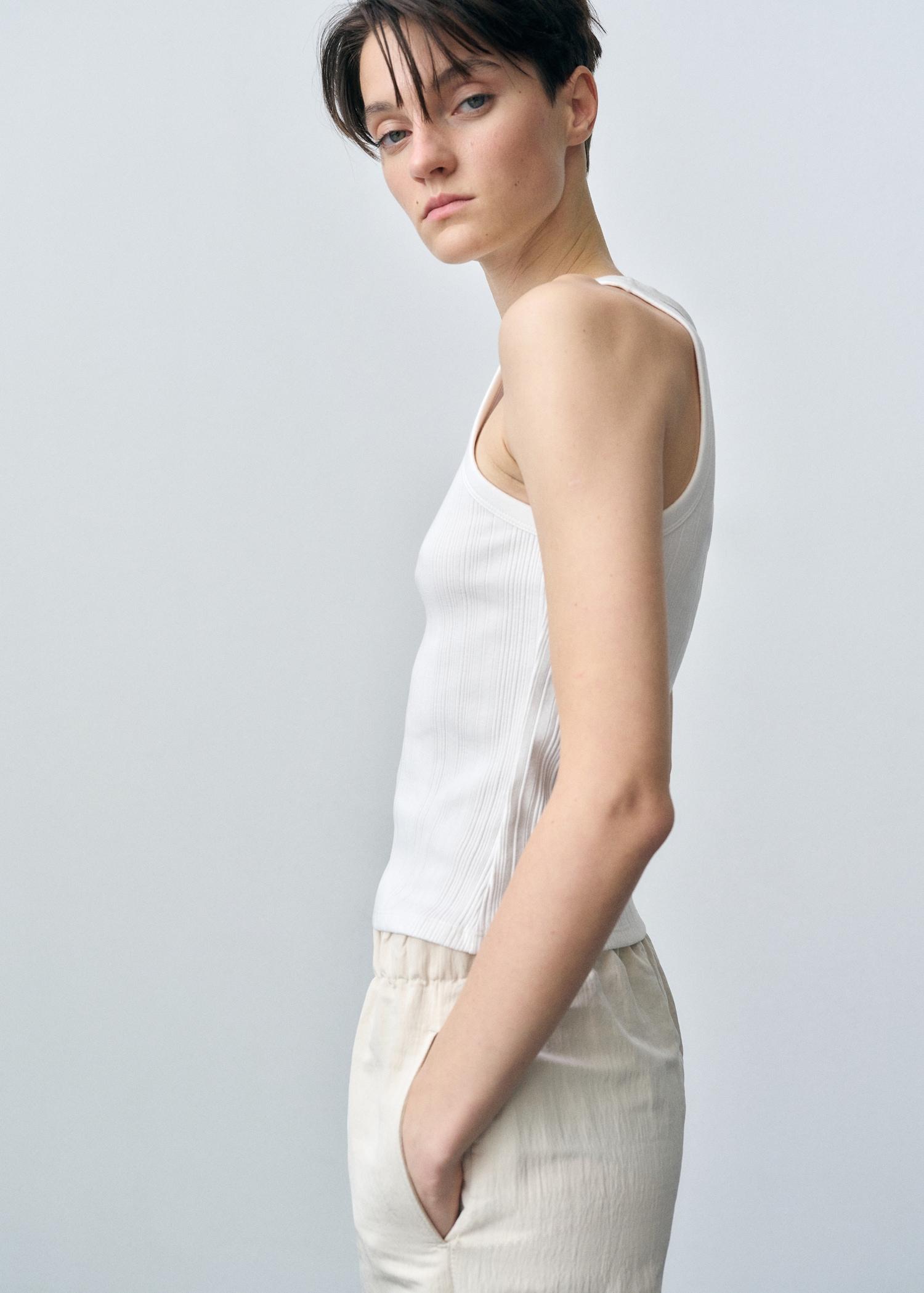 Cotton halter-neck top - Women | MANGO USA Product Image