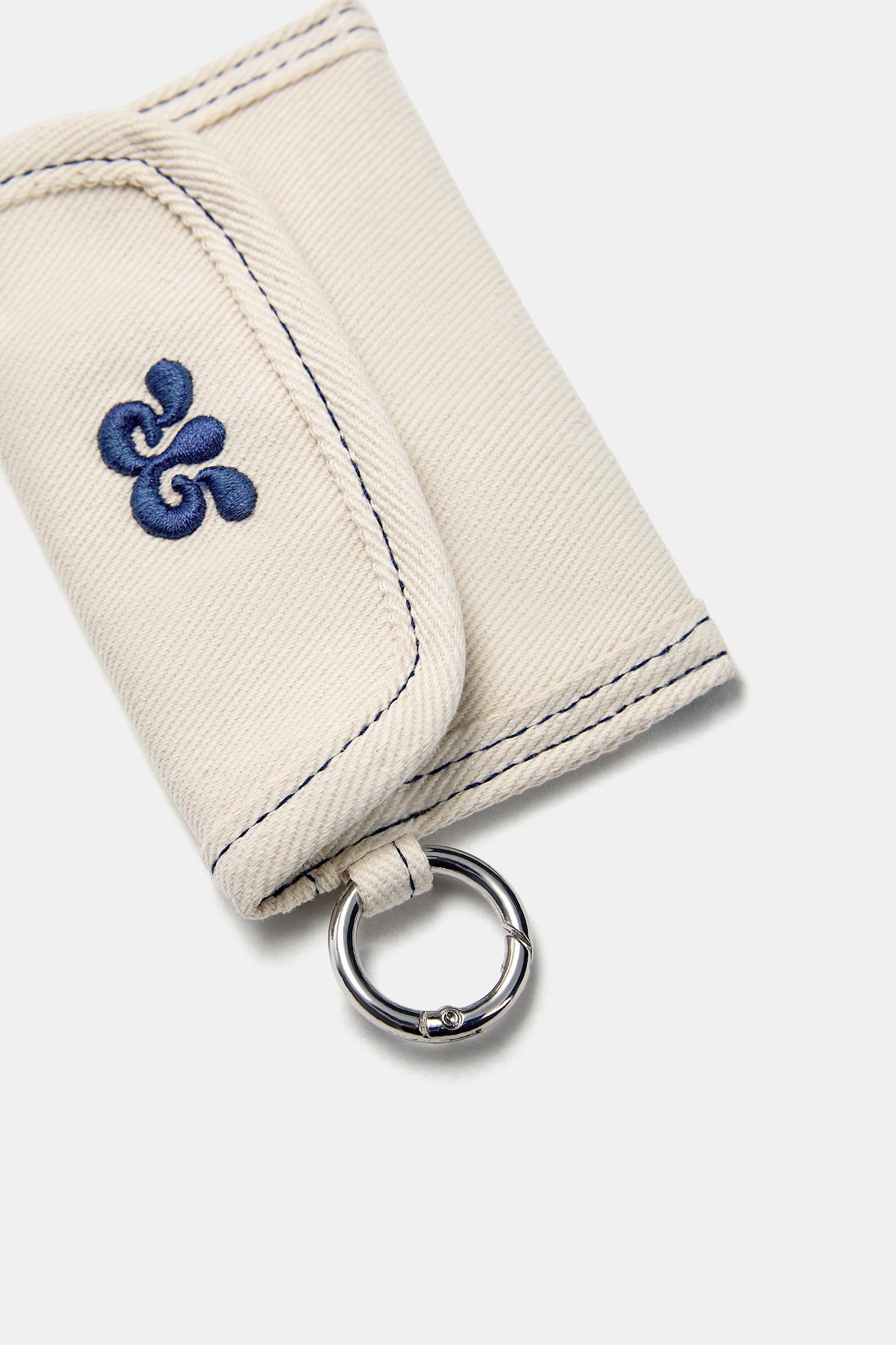 Canvas wallet with flap Product Image