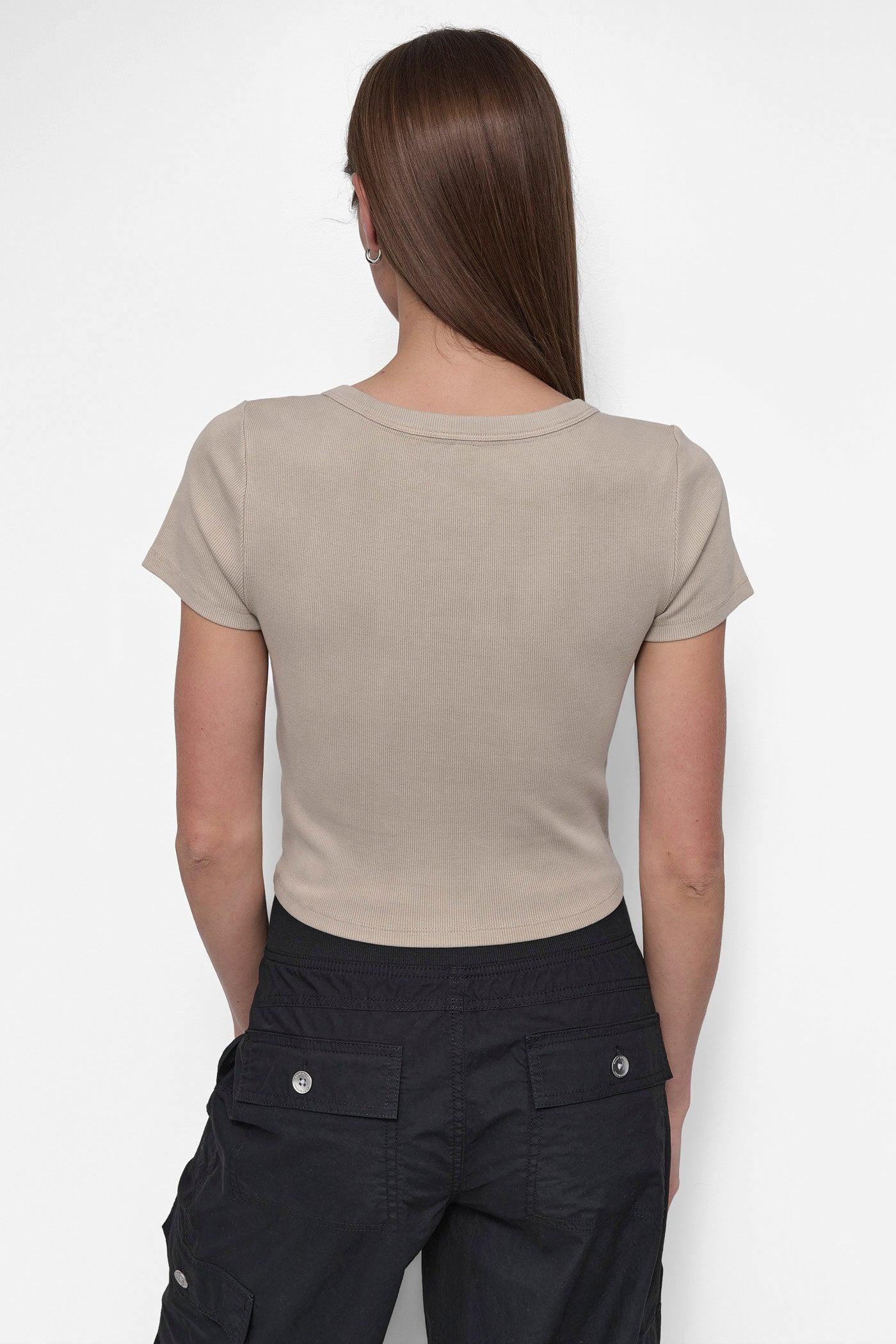 RIBBED NOTCH NECK CROPPED TEE Product Image