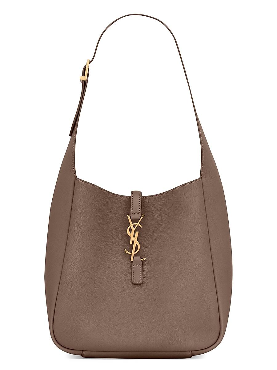 Womens Le 5 7 Supple Small Shoulder Bag in Grained Leather Product Image