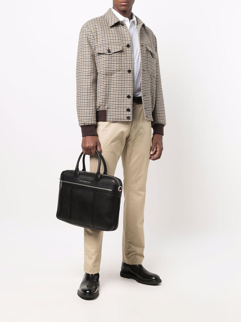 logo-patch longsleeved shirt Product Image