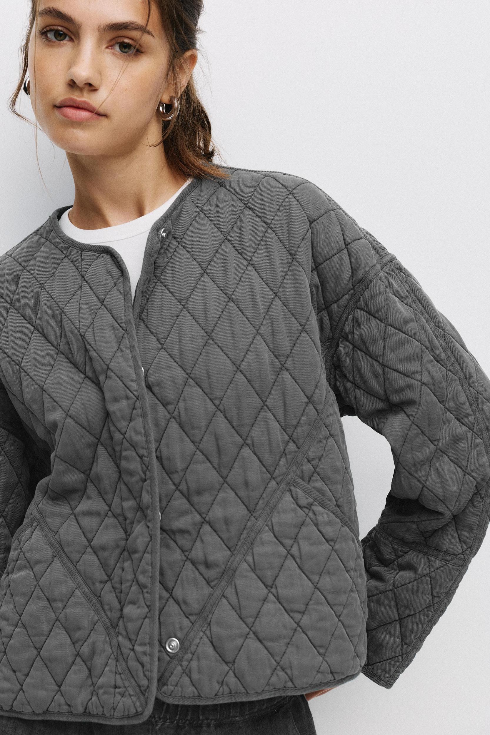 Lightweight puffer jacket Product Image