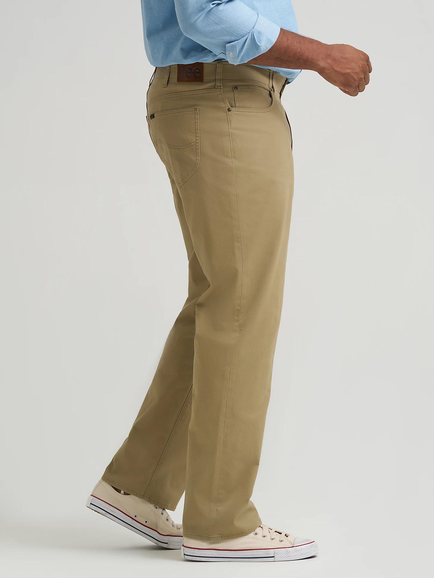 Men's Extreme Motion Relaxed Straight Twill Jean (Big & Tall) | Men's Jeans | Lee® Product Image