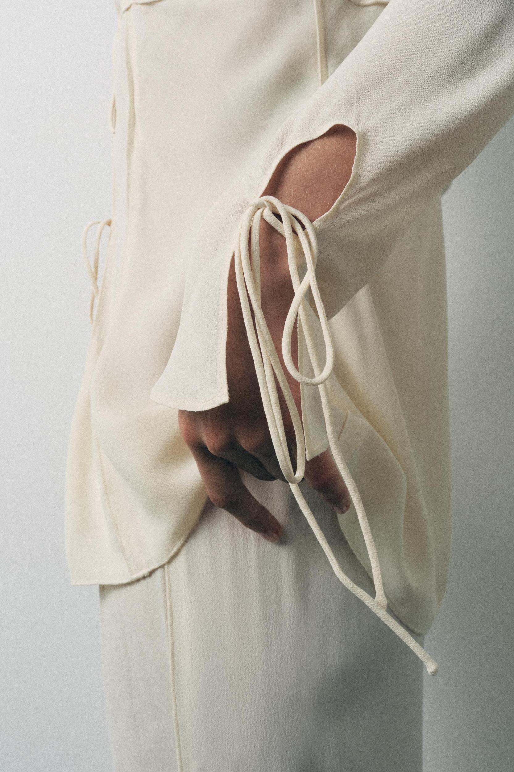 FRONT TIE SHIRT Product Image