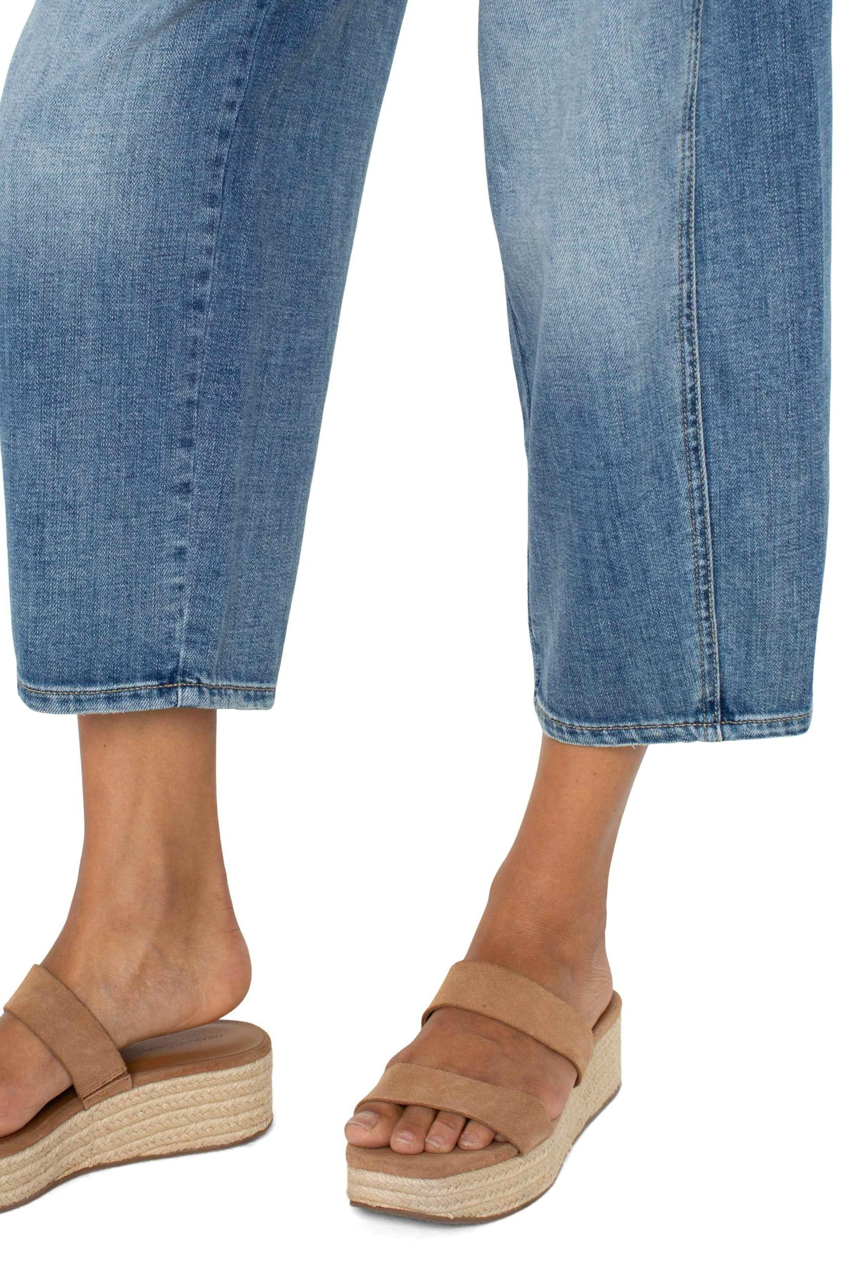 barrel jean Product Image