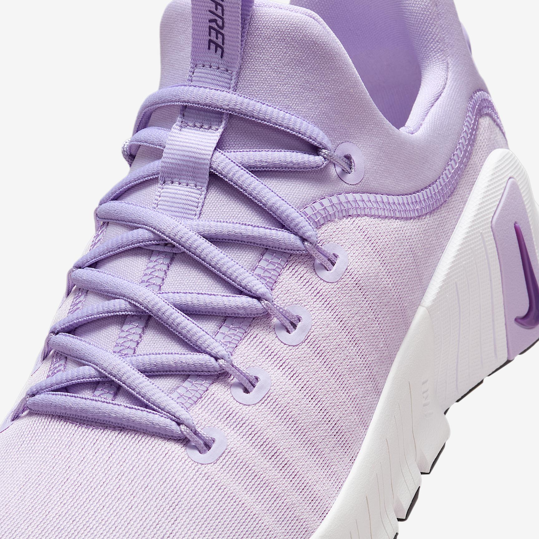 Nike Womens Free Metcon 6 Workout Shoes | FJ7126-011 Product Image